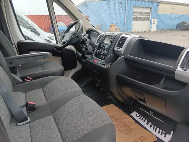 Fiat Ducato view 3