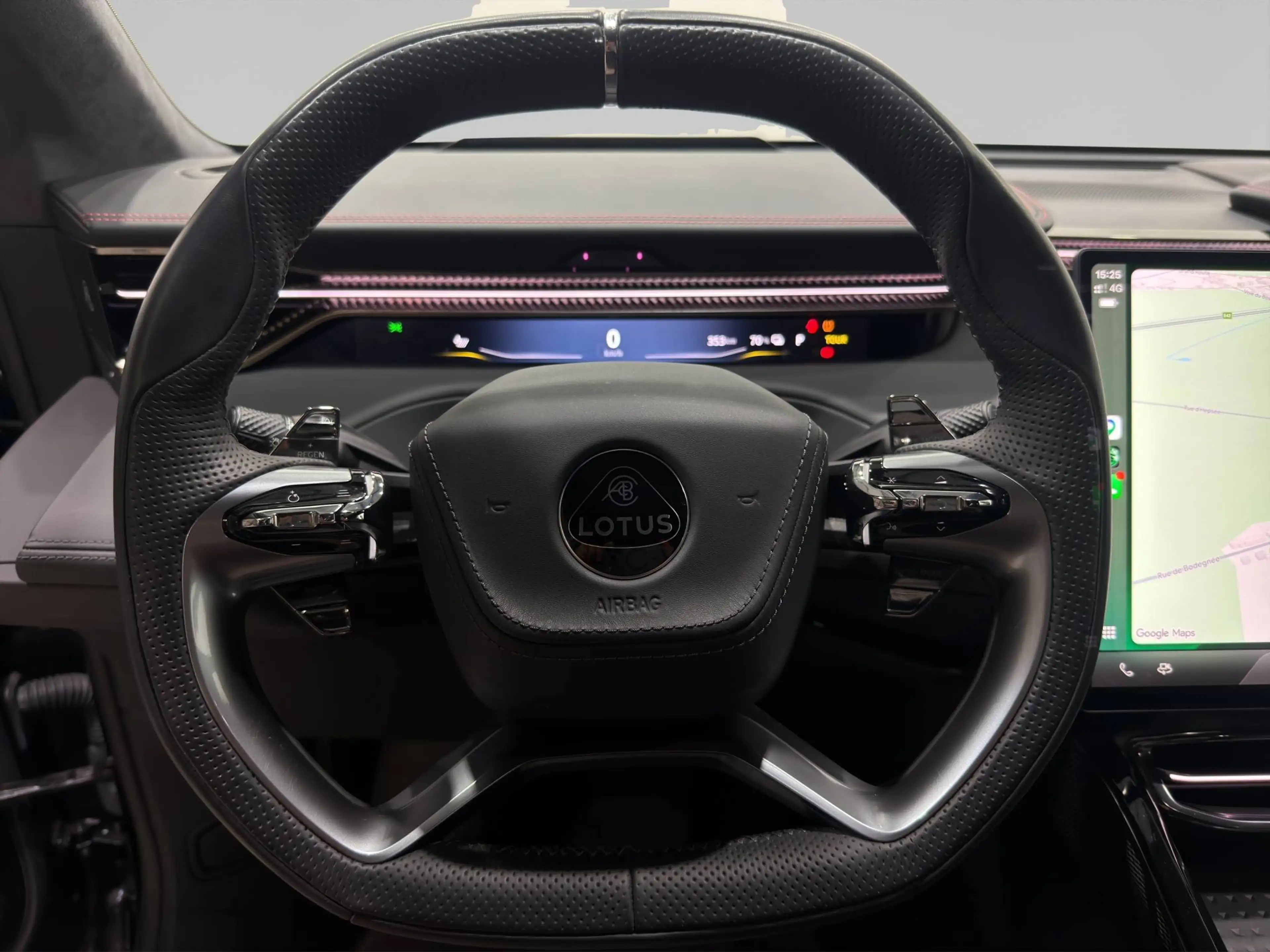 Lotus Eletre 109 kWh 4WD EDS 612 ch ***KEF SURROUND SYSTEM*SMART PANORAMIC ROOF*HEATED ELECTRIC SEATS*** — photo 13