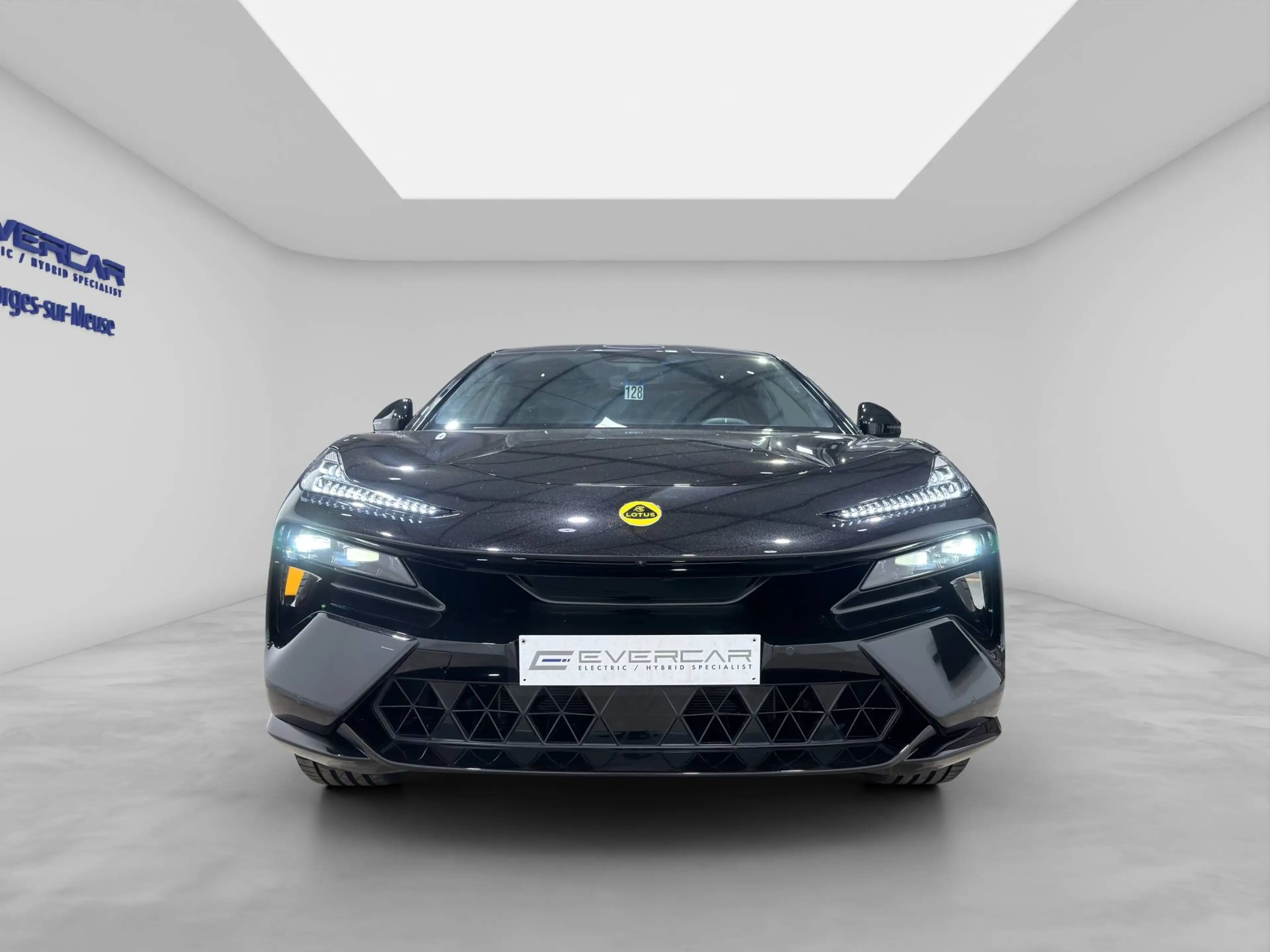 Lotus Eletre 109 kWh 4WD EDS 612 ch ***KEF SURROUND SYSTEM*SMART PANORAMIC ROOF*HEATED ELECTRIC SEATS*** — photo 2