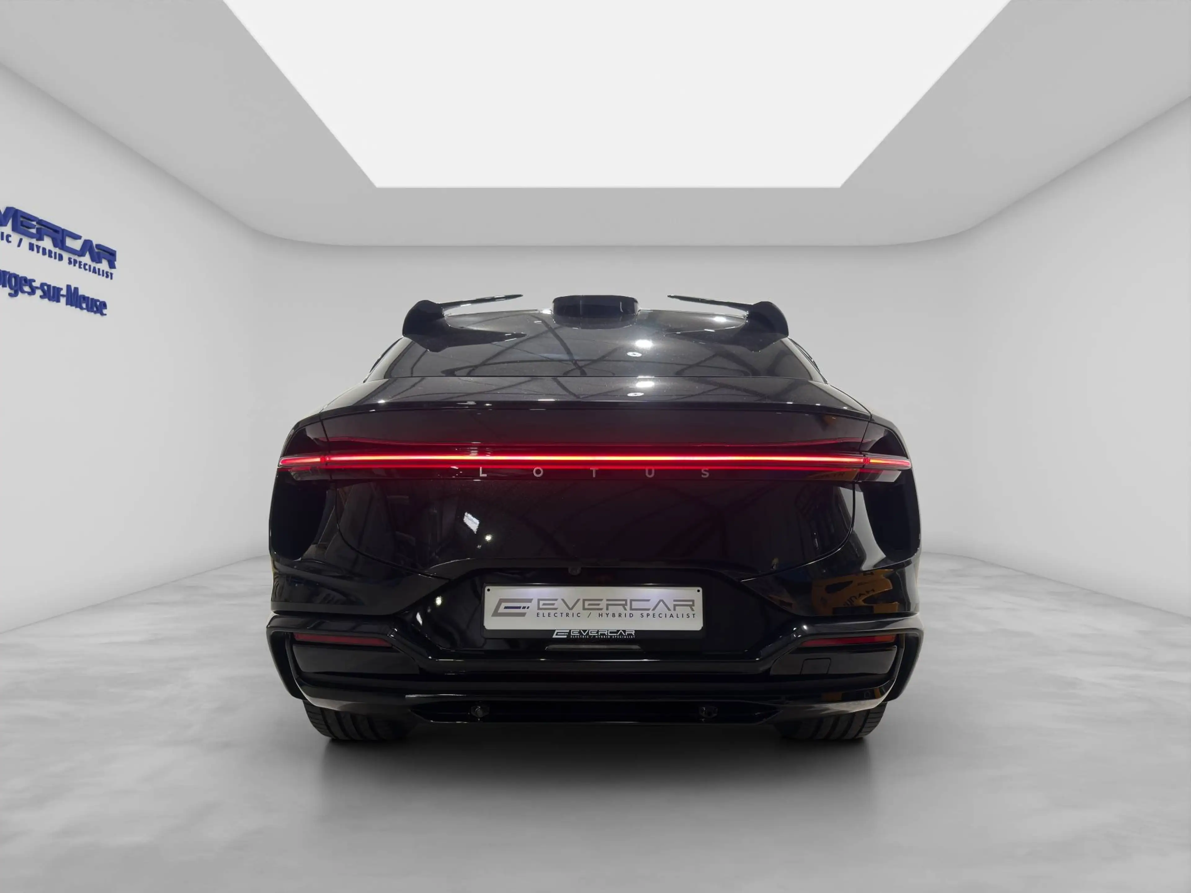 Lotus Eletre 109 kWh 4WD EDS 612 ch ***KEF SURROUND SYSTEM*SMART PANORAMIC ROOF*HEATED ELECTRIC SEATS*** — photo 5