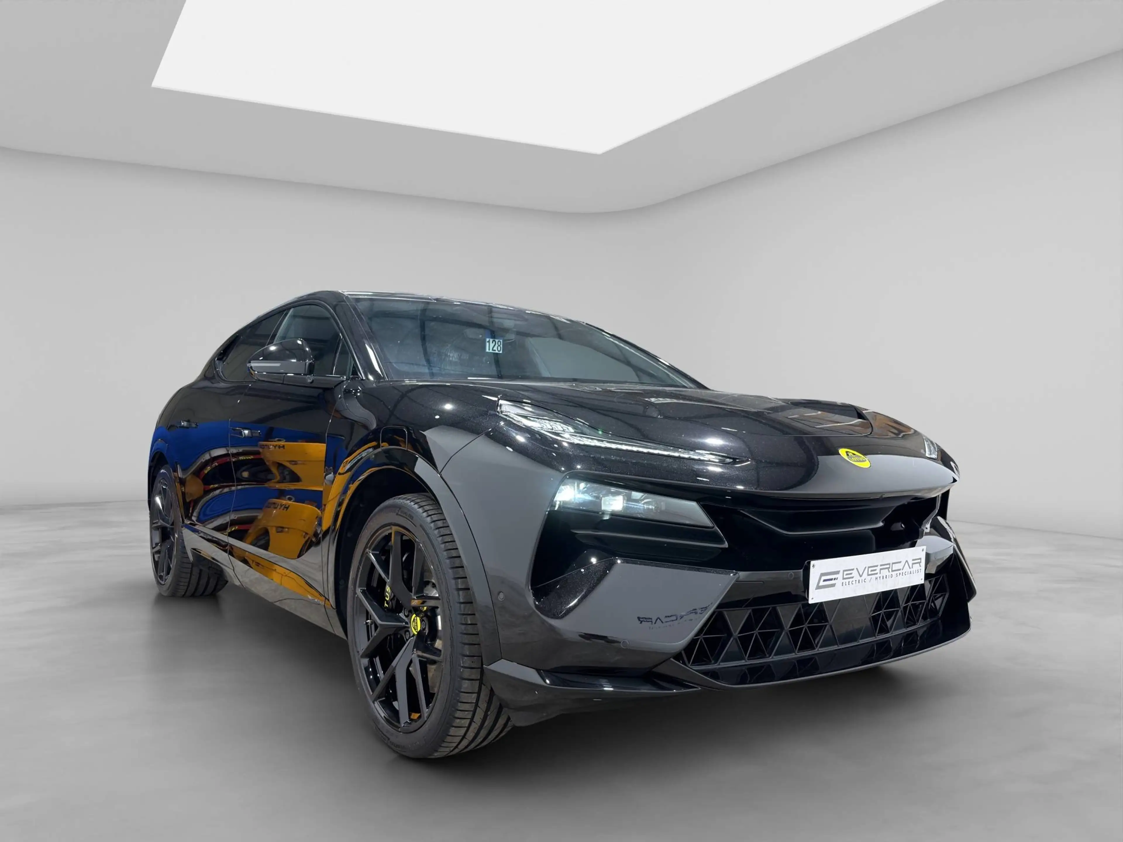 Lotus Eletre 109 kWh 4WD EDS 612 ch ***KEF SURROUND SYSTEM*SMART PANORAMIC ROOF*HEATED ELECTRIC SEATS*** — photo 3