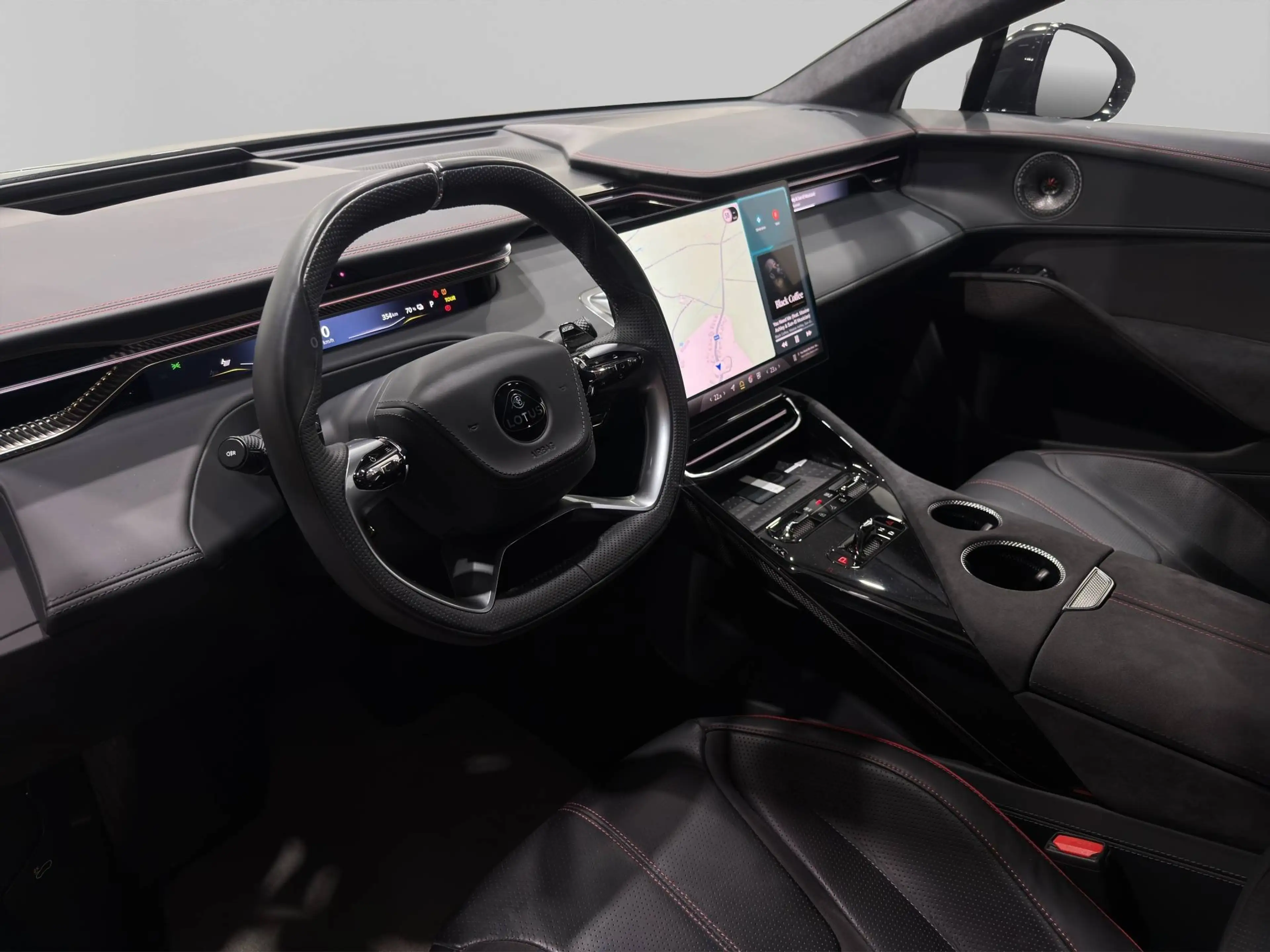 Lotus Eletre 109 kWh 4WD EDS 612 ch ***KEF SURROUND SYSTEM*SMART PANORAMIC ROOF*HEATED ELECTRIC SEATS*** — photo 8