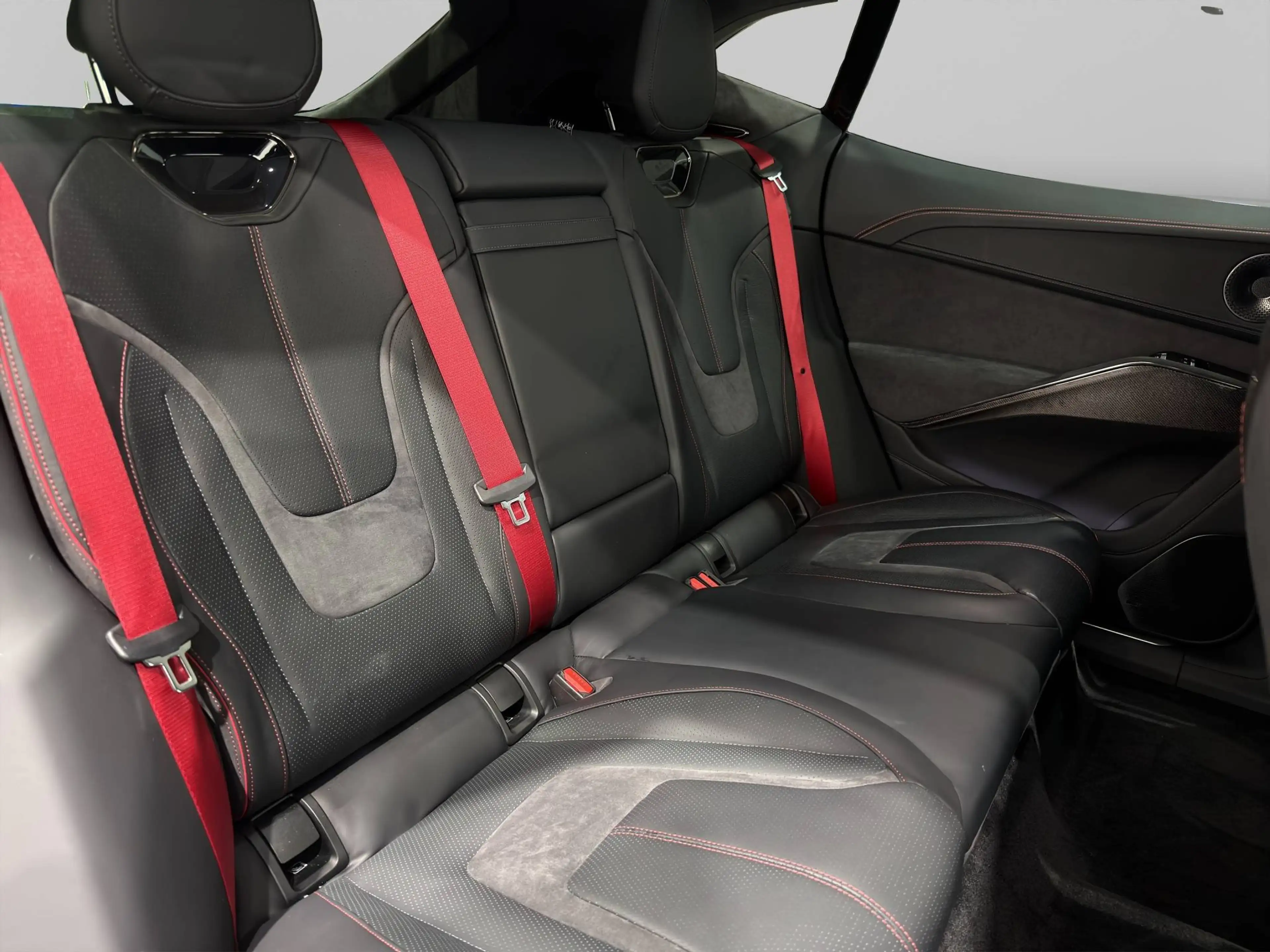 Lotus Eletre 109 kWh 4WD EDS 612 ch ***KEF SURROUND SYSTEM*SMART PANORAMIC ROOF*HEATED ELECTRIC SEATS*** — photo 12