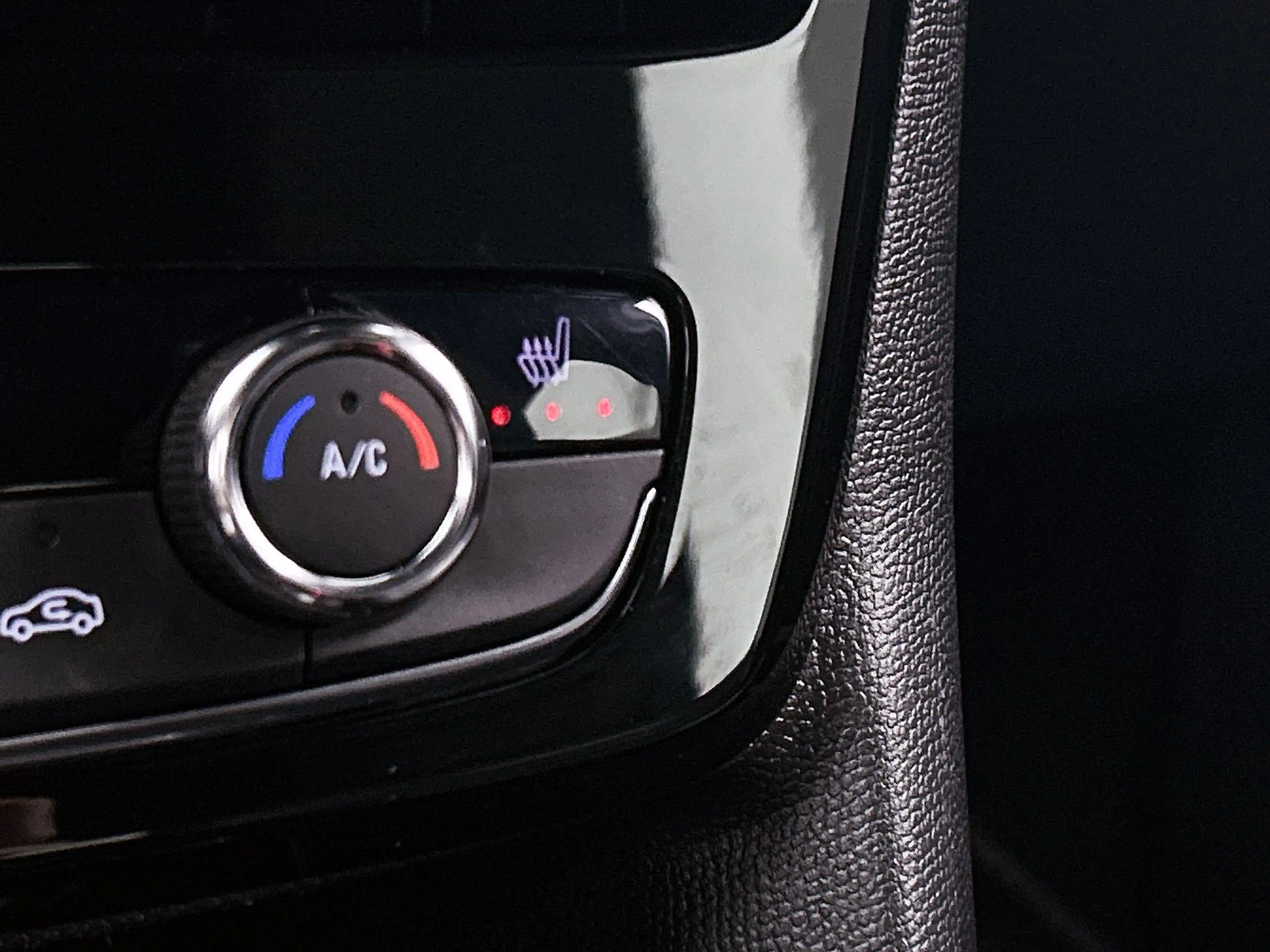 Opel Mokka-E Electric Ultimate 50 kWh — photo 8