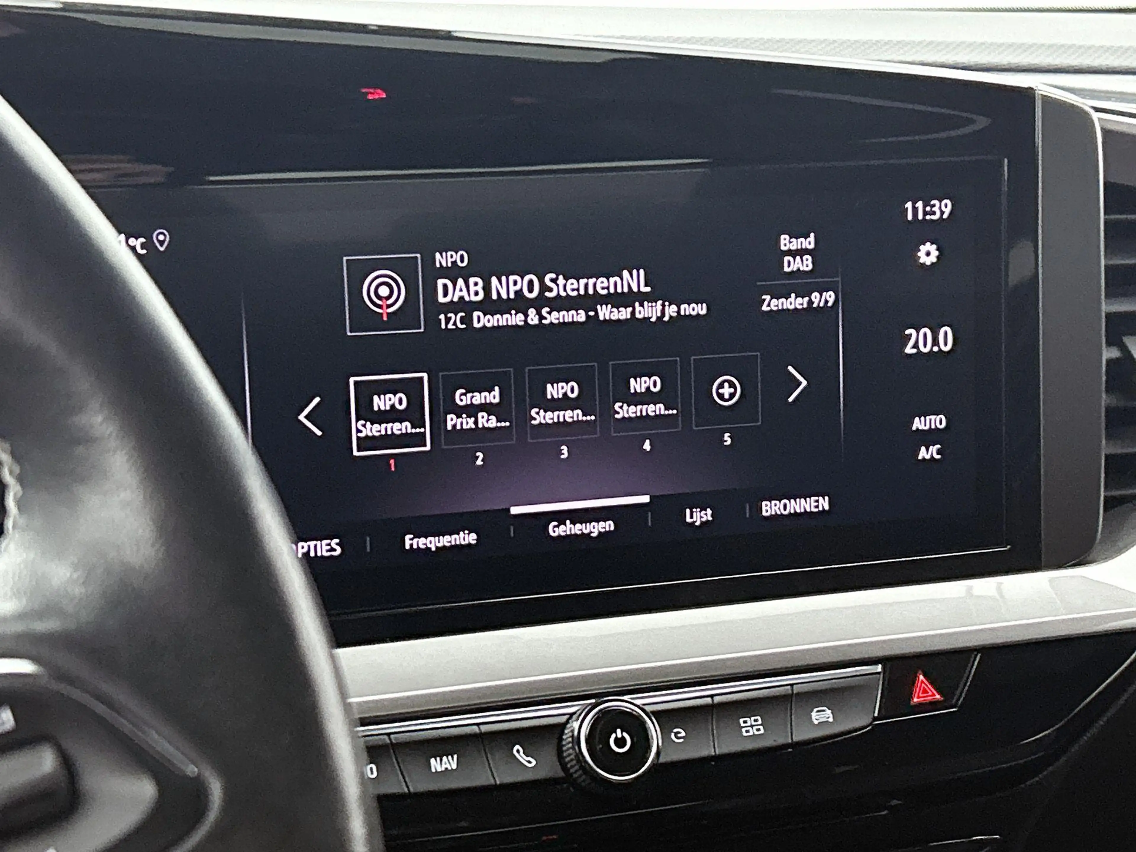 Opel Mokka-E Electric Ultimate 50 kWh — photo 7