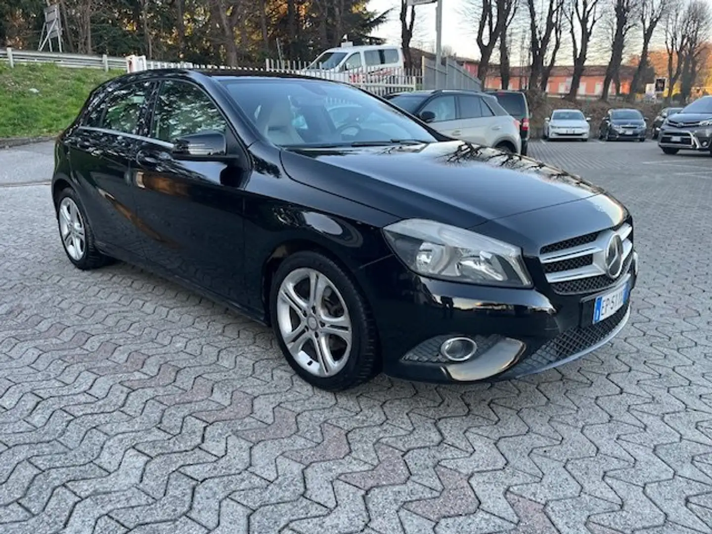 Mercedes-Benz A 180 Classe A - W176 (be) Sport "OK NEOPATENTATI" Noir - 2