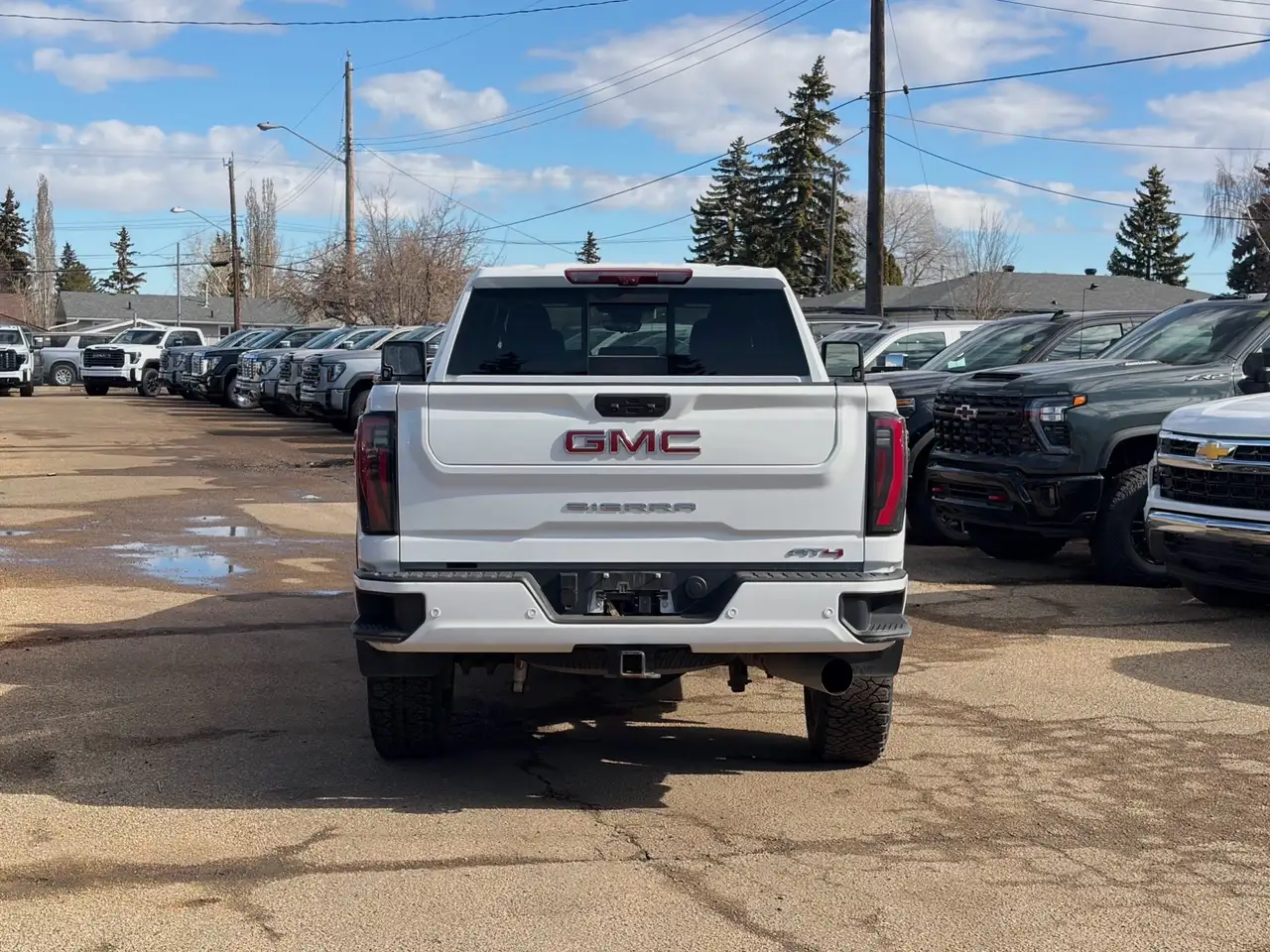 GMC Sierra 3500HD photo GMC Sierra 3500HD
