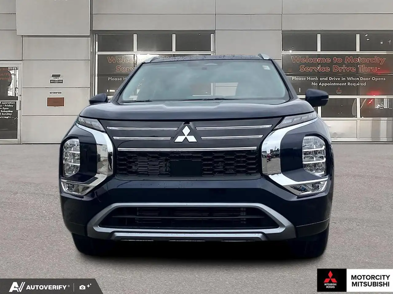 Mitsubishi Outlander снимка Mitsubishi Outlander