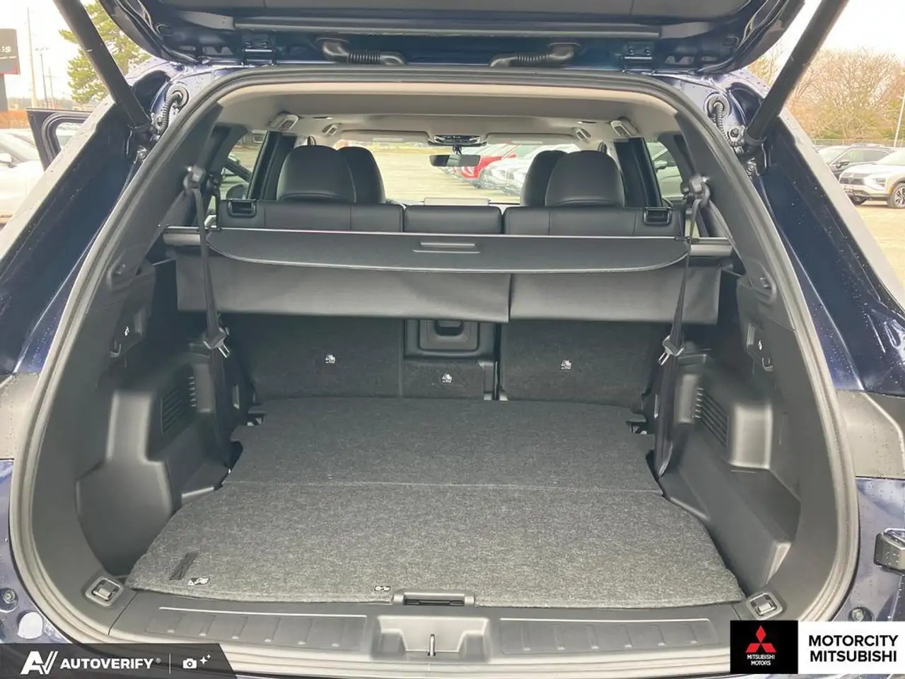 Mitsubishi Outlander снимка Mitsubishi Outlander