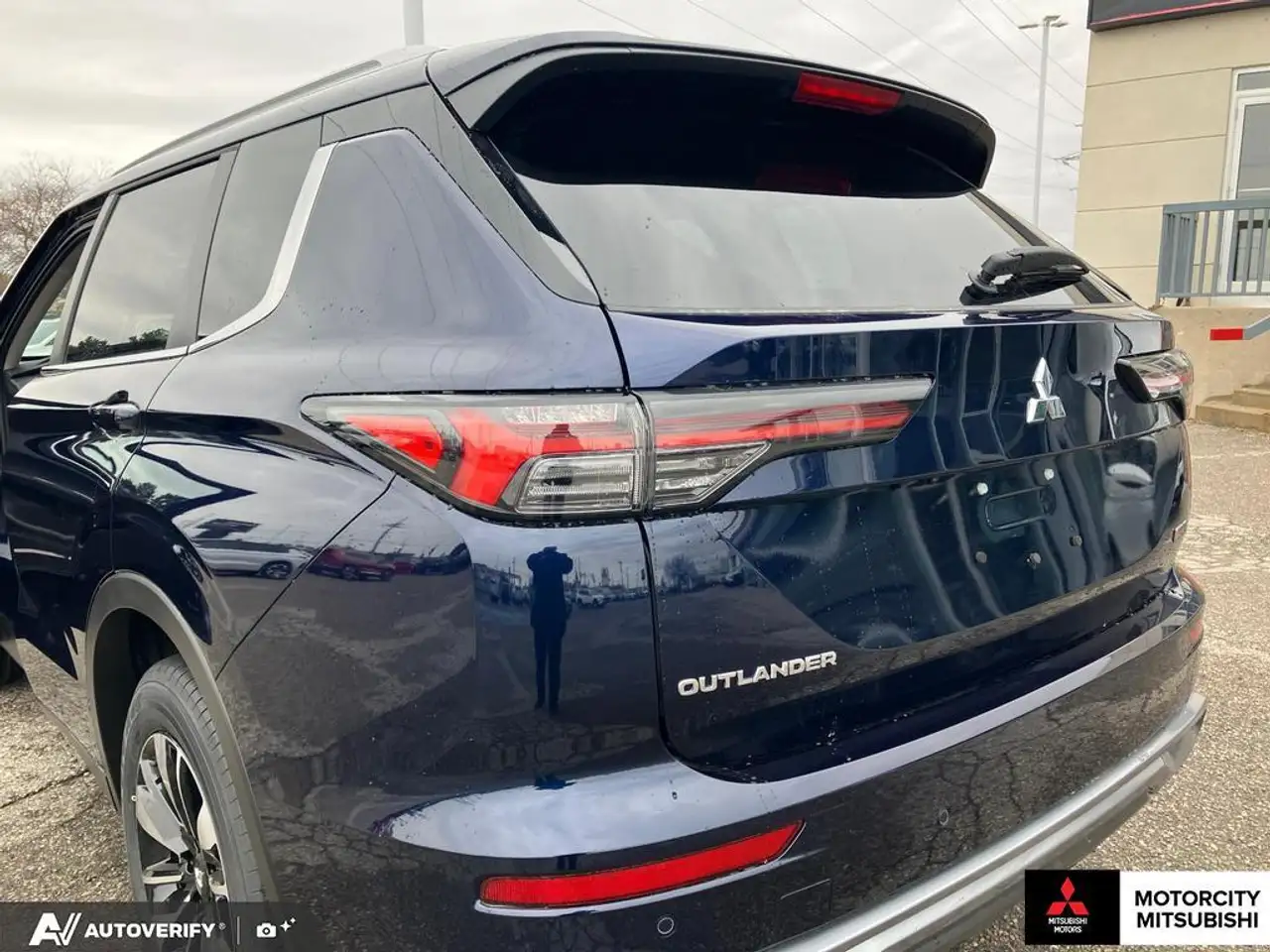 Mitsubishi Outlander снимка Mitsubishi Outlander