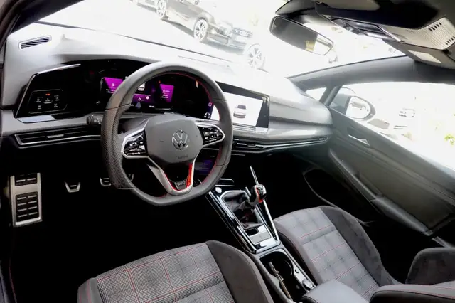 Volkswagen Golf view 10