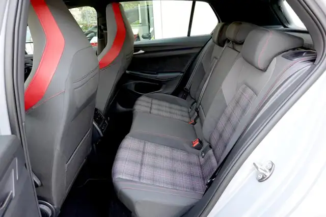 Volkswagen Golf view 12