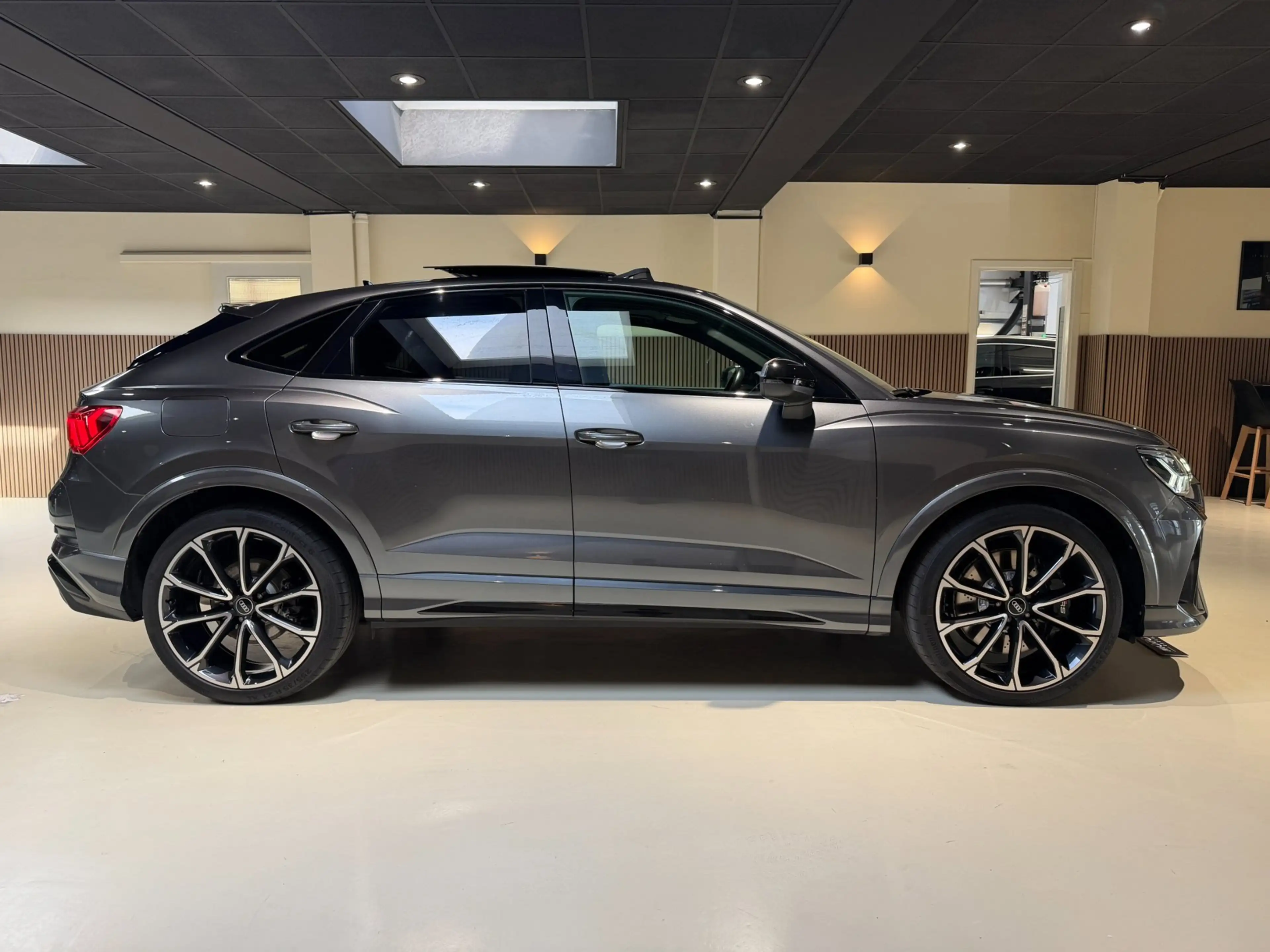 Audi RS Q3 RSQ3 Sportback 2.5 TFSI|Pano|RS Seats|Camera|Sonos — photo 9