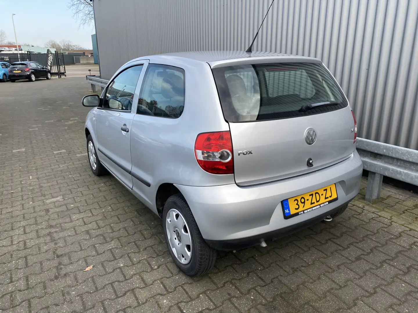 Volkswagen Fox 1.4 Trendline met Airconditioning en z.g.a.n. APK Grijs - 2