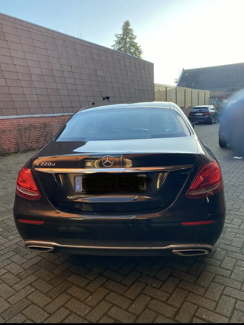 Mercedes-Benz E 220 d 9G-TRONIC Avantgarde - 2