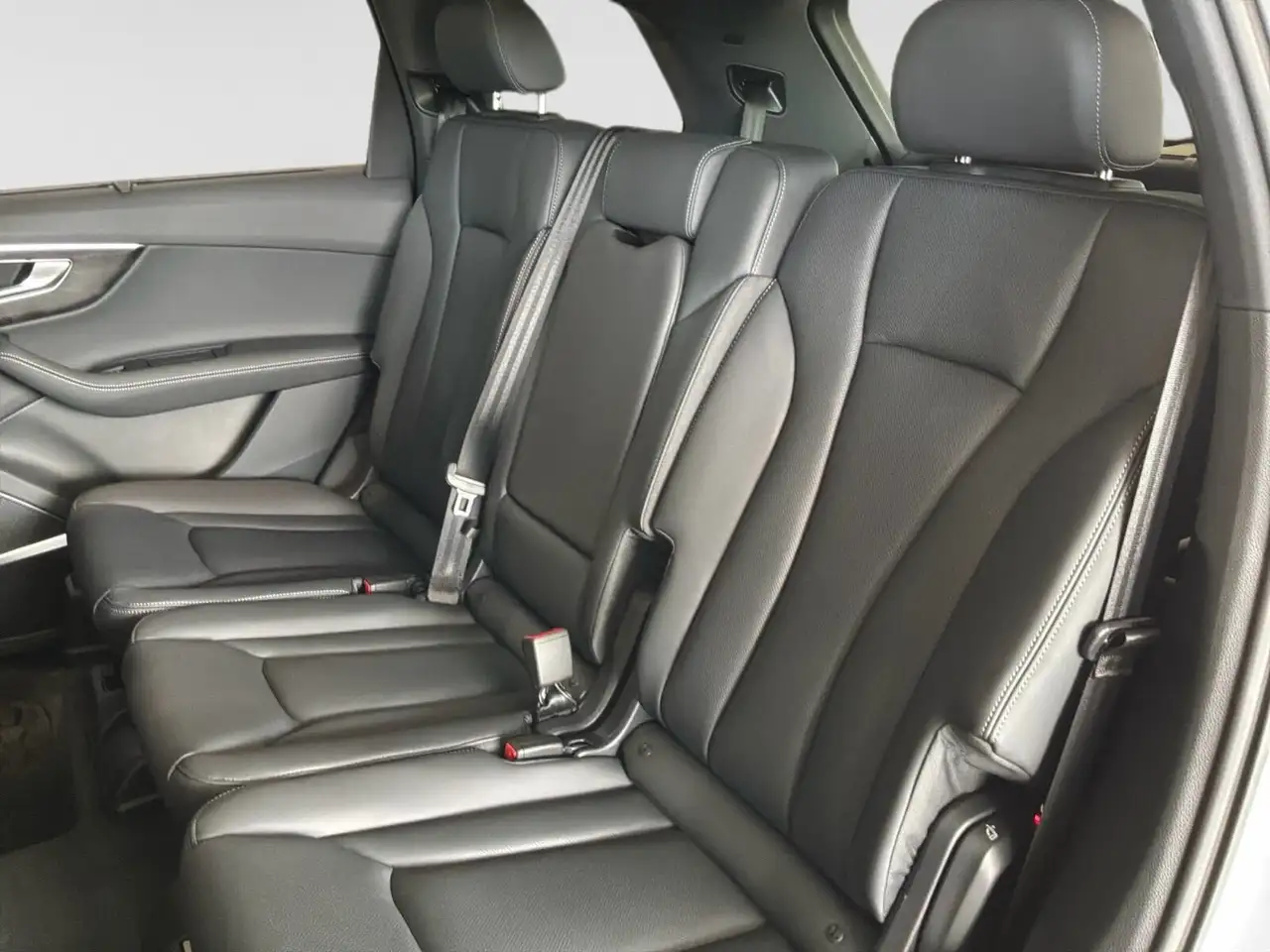 Audi Q7 снимка Audi Q7