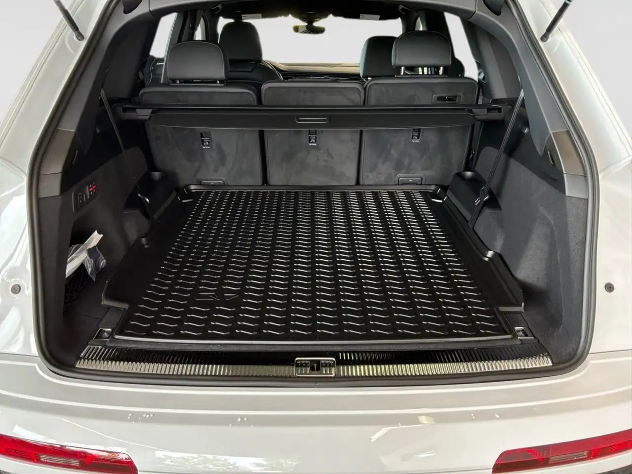 Audi Q7 снимка Audi Q7