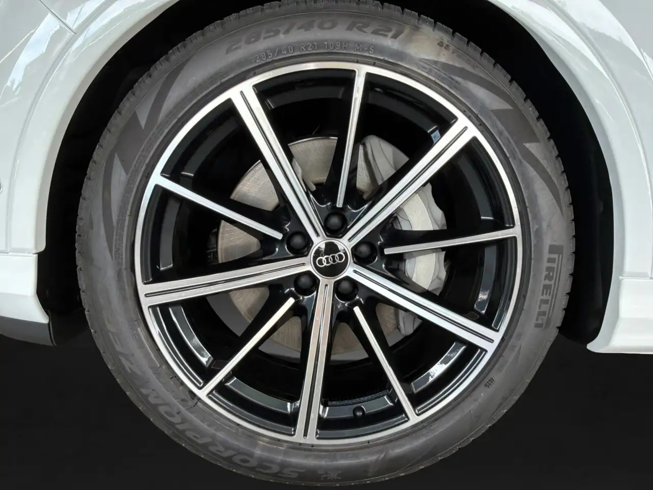 Audi Q7 снимка Audi Q7