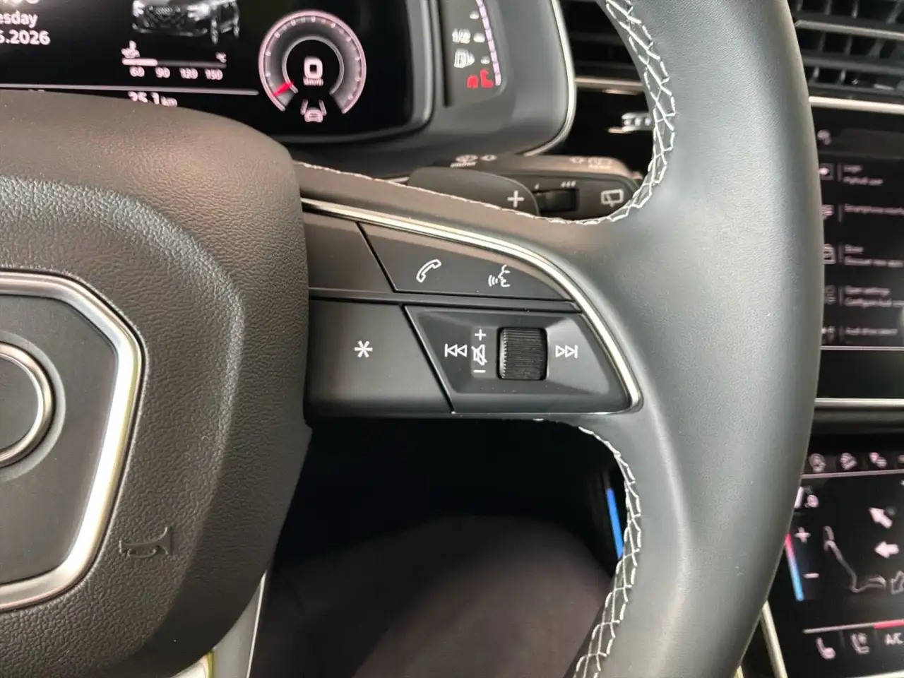 Audi Q7 снимка Audi Q7