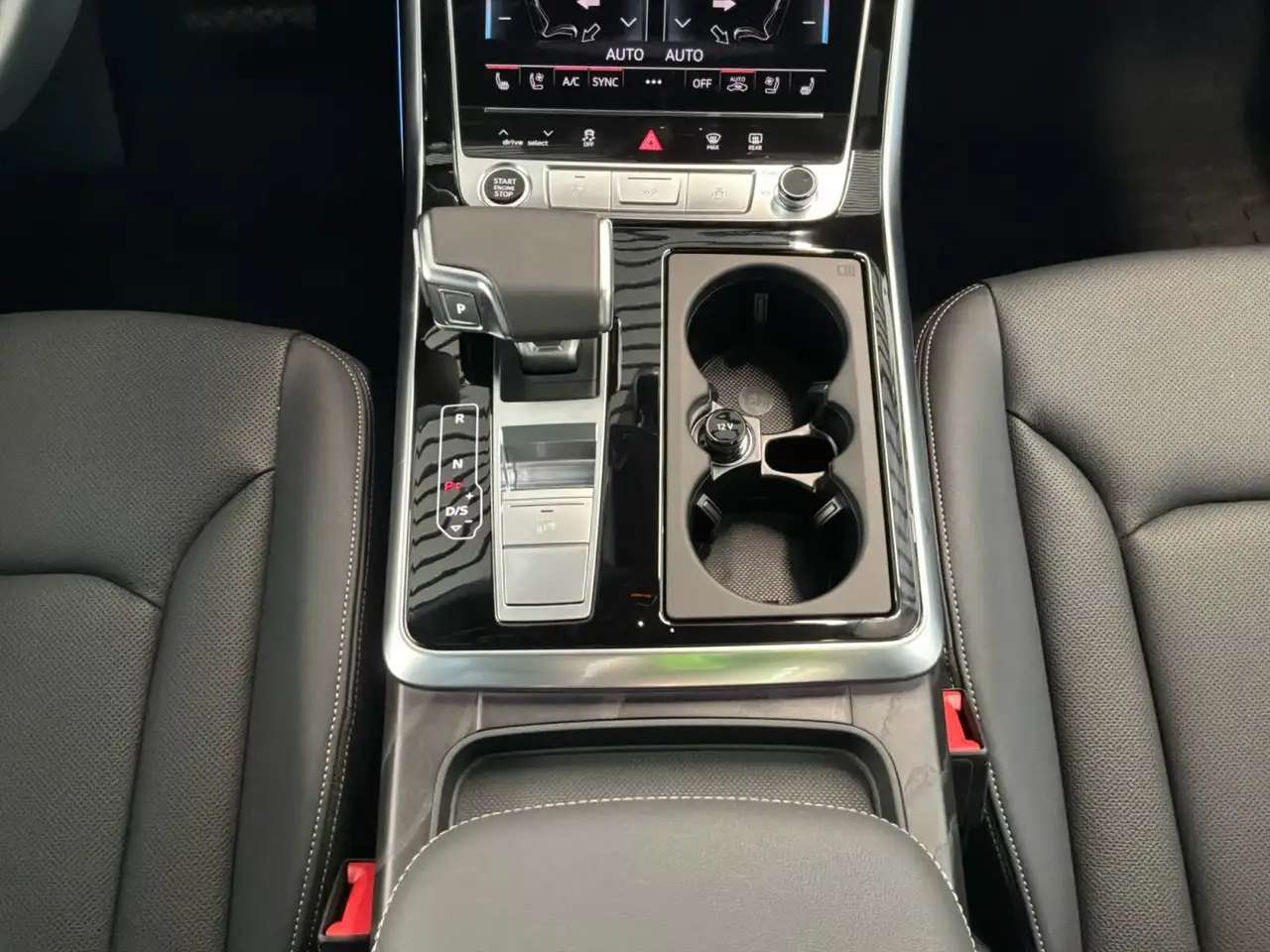Audi Q7 снимка Audi Q7