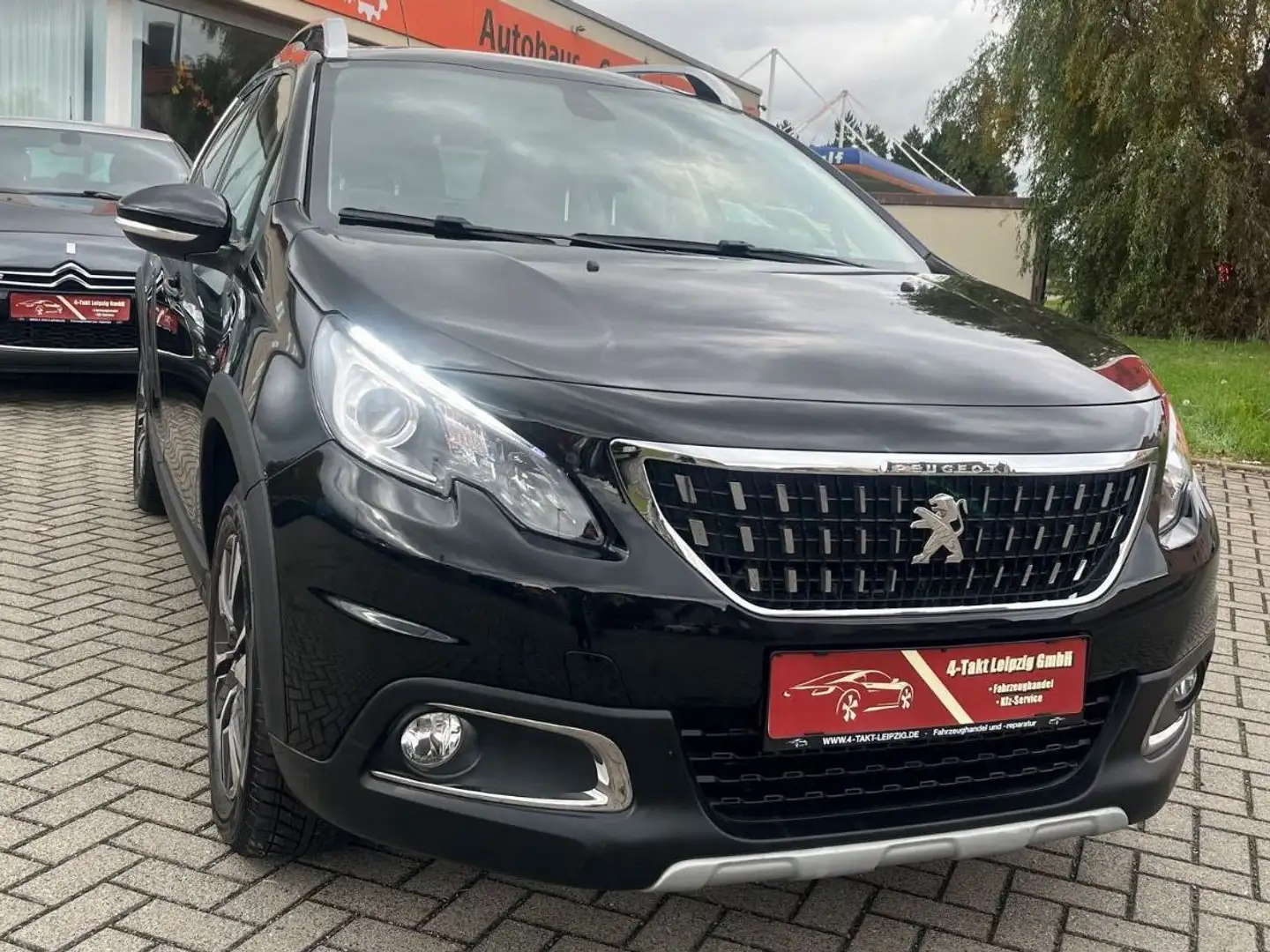 Peugeot 2008 1.2 PureTech Allure*DAB*Automatik*Kamera* Schwarz - 1