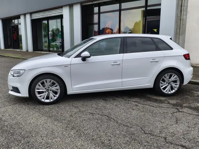 Audi A3 view 8