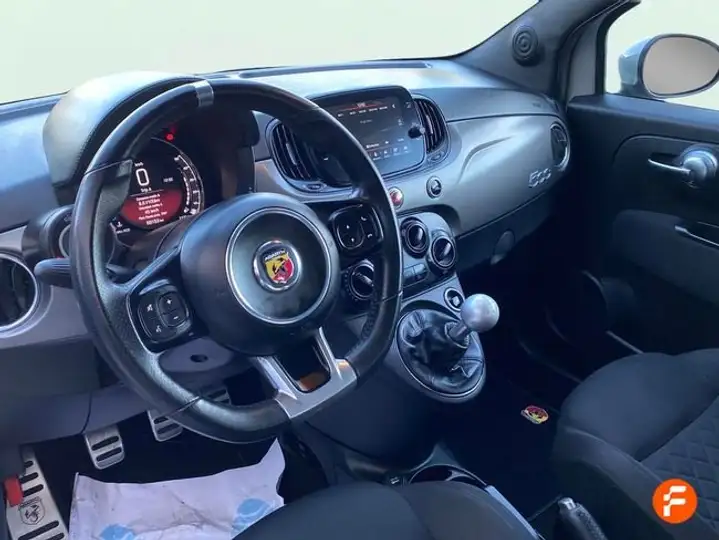 Abarth 500 2022, foto 11
