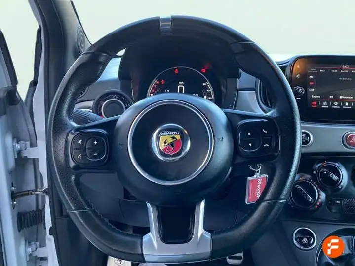 Abarth 500 2022, foto 16