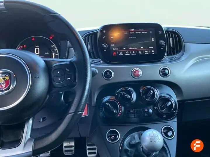 Abarth 500 2022, foto 14