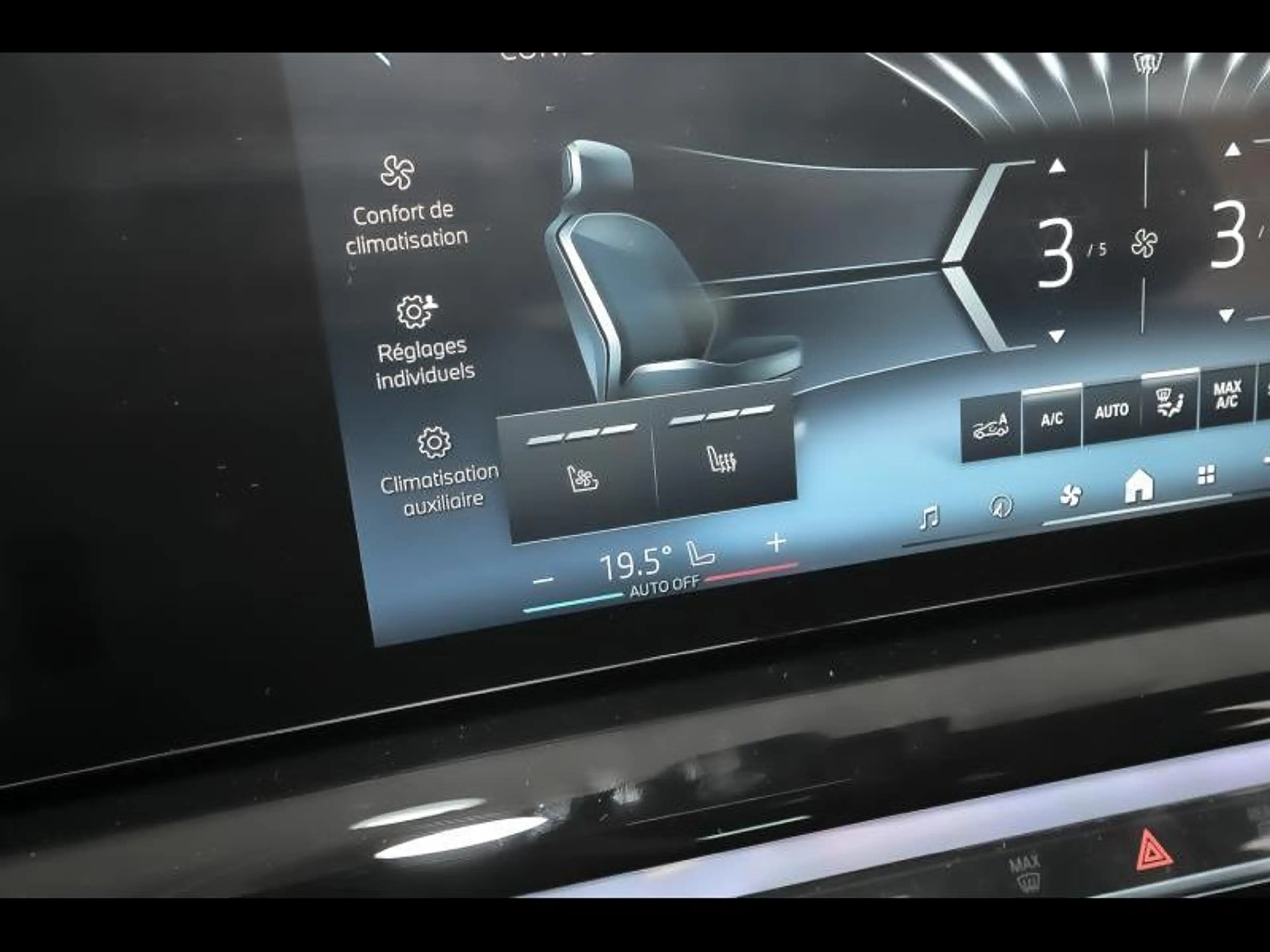 BMW i5 Touring — photo 13