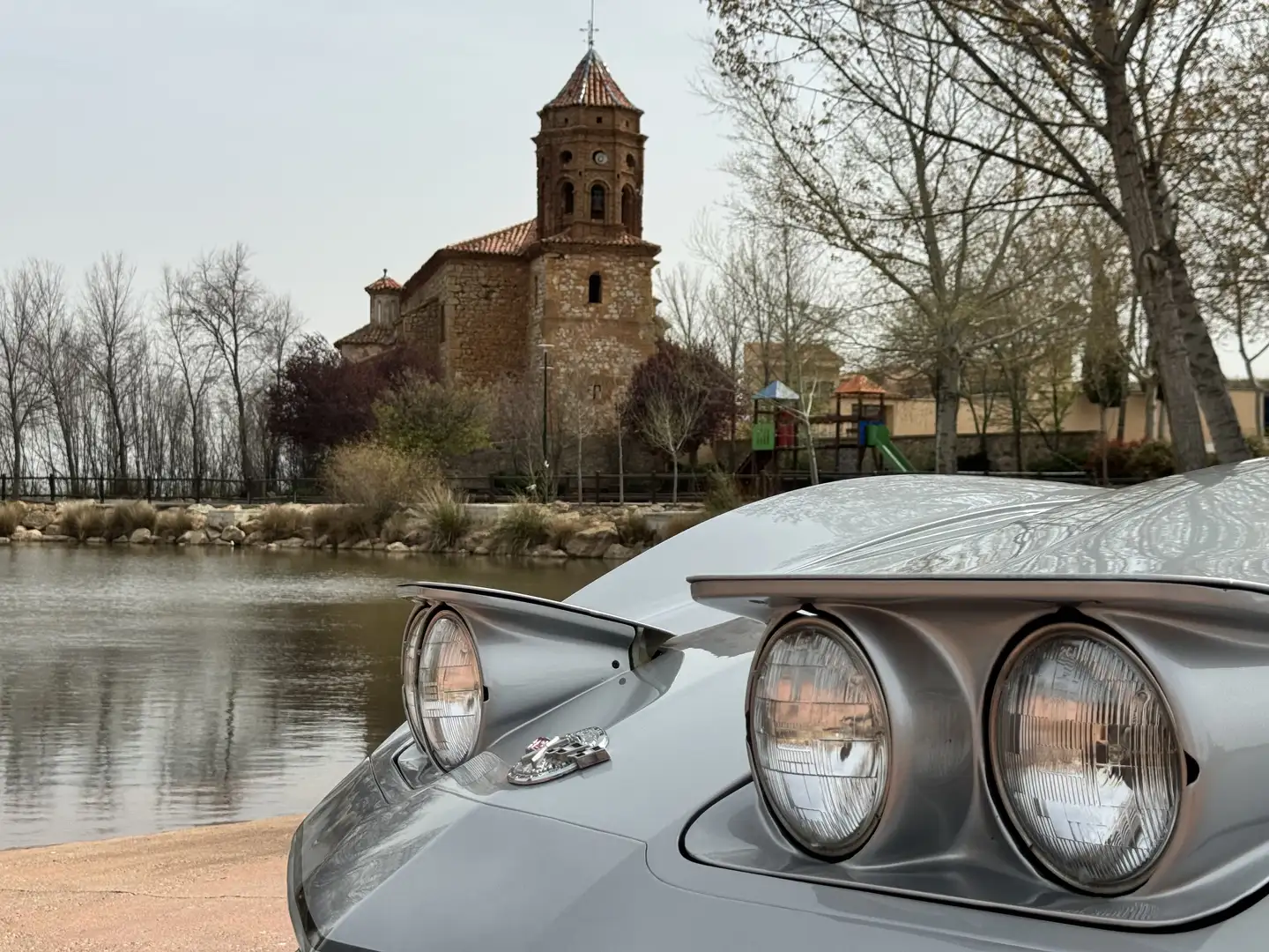 Chevrolet Corvette 25 th black & silver Šedá - 2