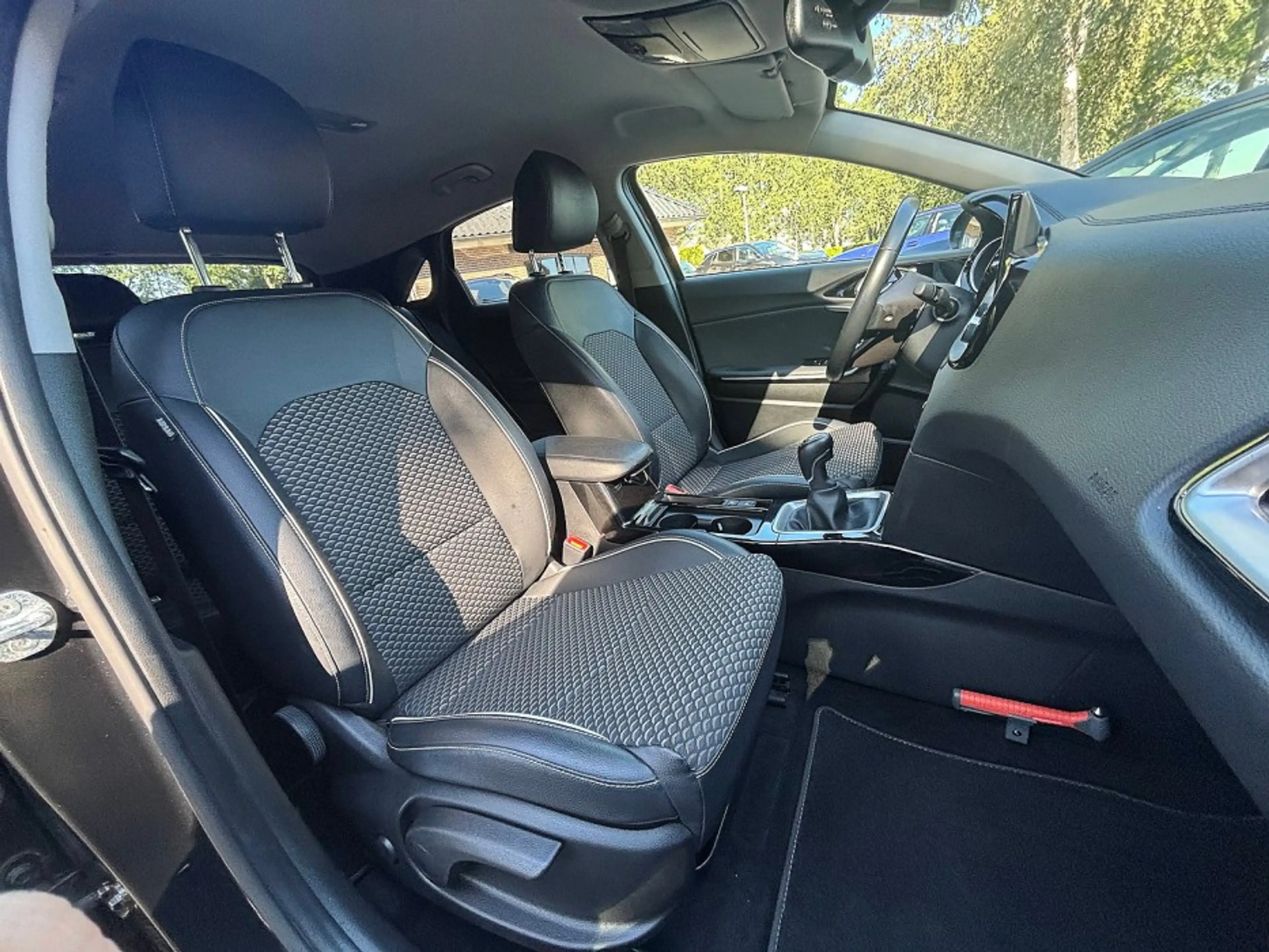 Kia Ceed / cee'd 1.0 T-GDi Dynamic+line Ecc,navi,lmv,h.leder,pdc,le — photo 22