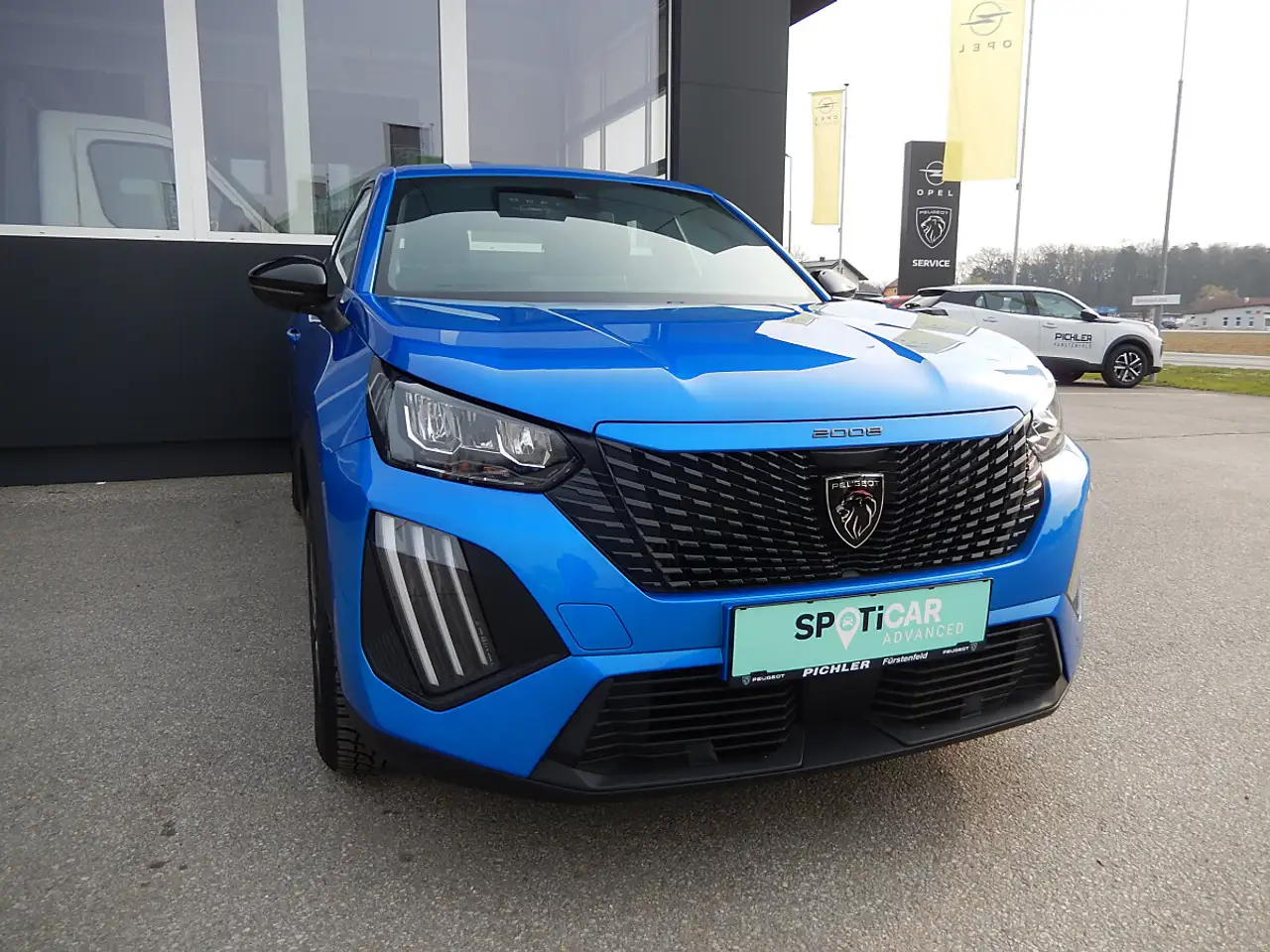 Peugeot 2008 1,2 PureTech 100 S&S Active 6-Gang-Manuell 3