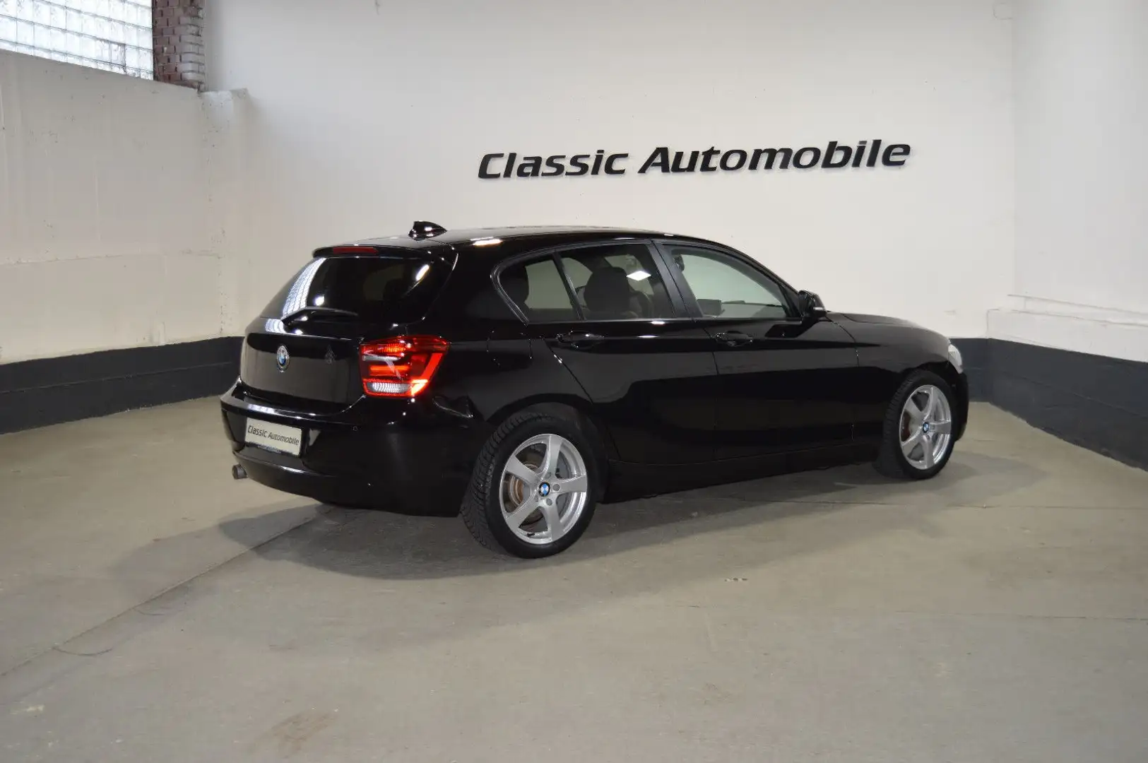 BMW 116 d*Automatik*Navi*PDC* Schwarz - 2