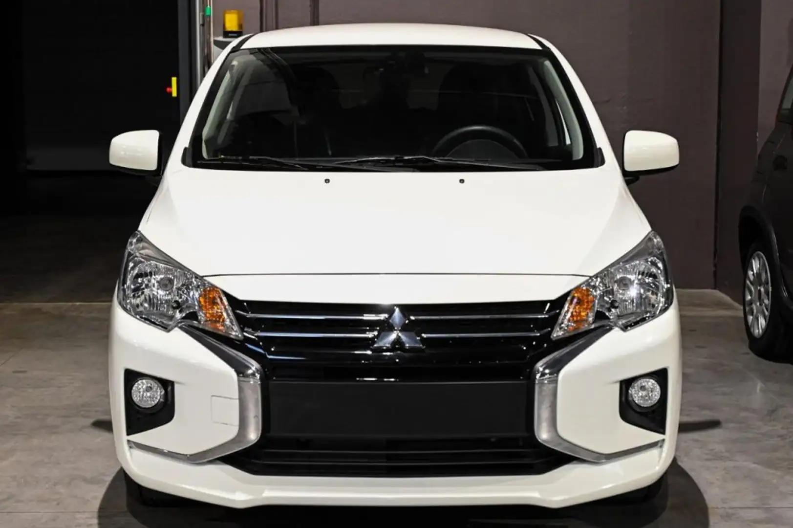 Mitsubishi Space Star 1.2 70cv Invite Radio Bianco - 2