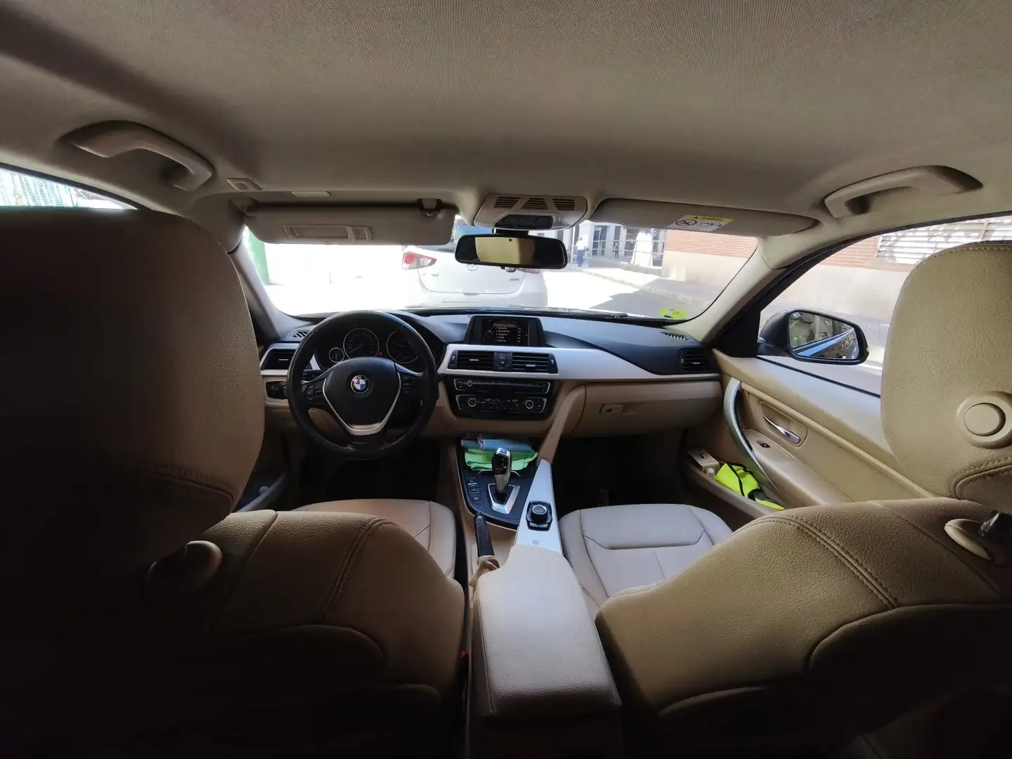 BMW 318 318dA Touring - 1