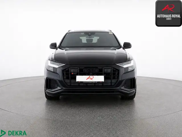 Audi SQ8 view 8