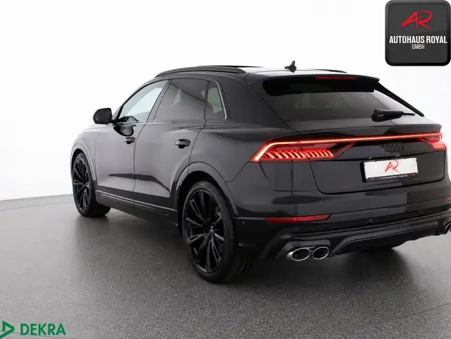Audi SQ8 view 3