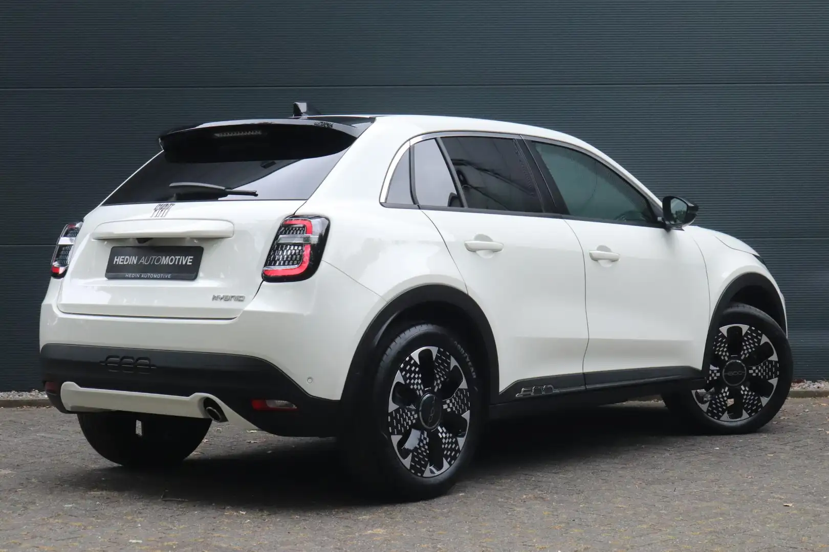 Fiat 600 1.2 Hybrid La Prima | Navigatie | Stoelmassage | C Wit - 2