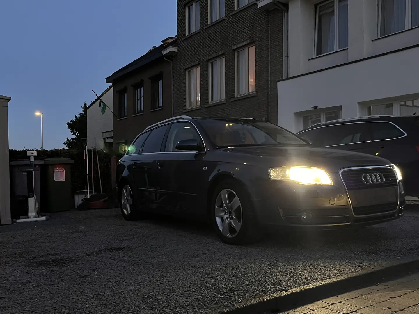 Audi A4 Avant 2.0 TDI DPF - 2