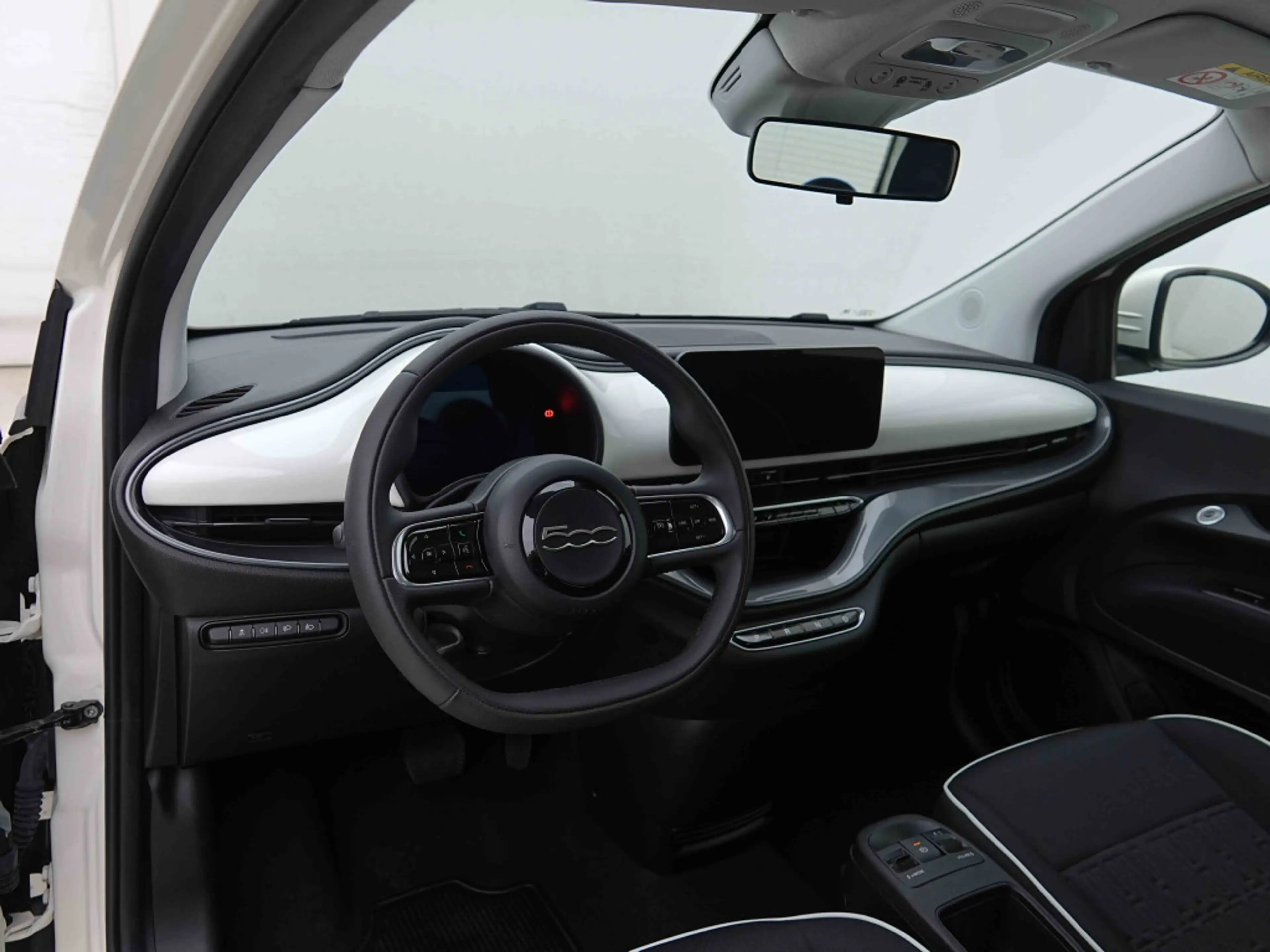 Fiat 500e 42 kWh 118 EV WLTP 320 | AUTO AIRCO | ALU16 — photo 8