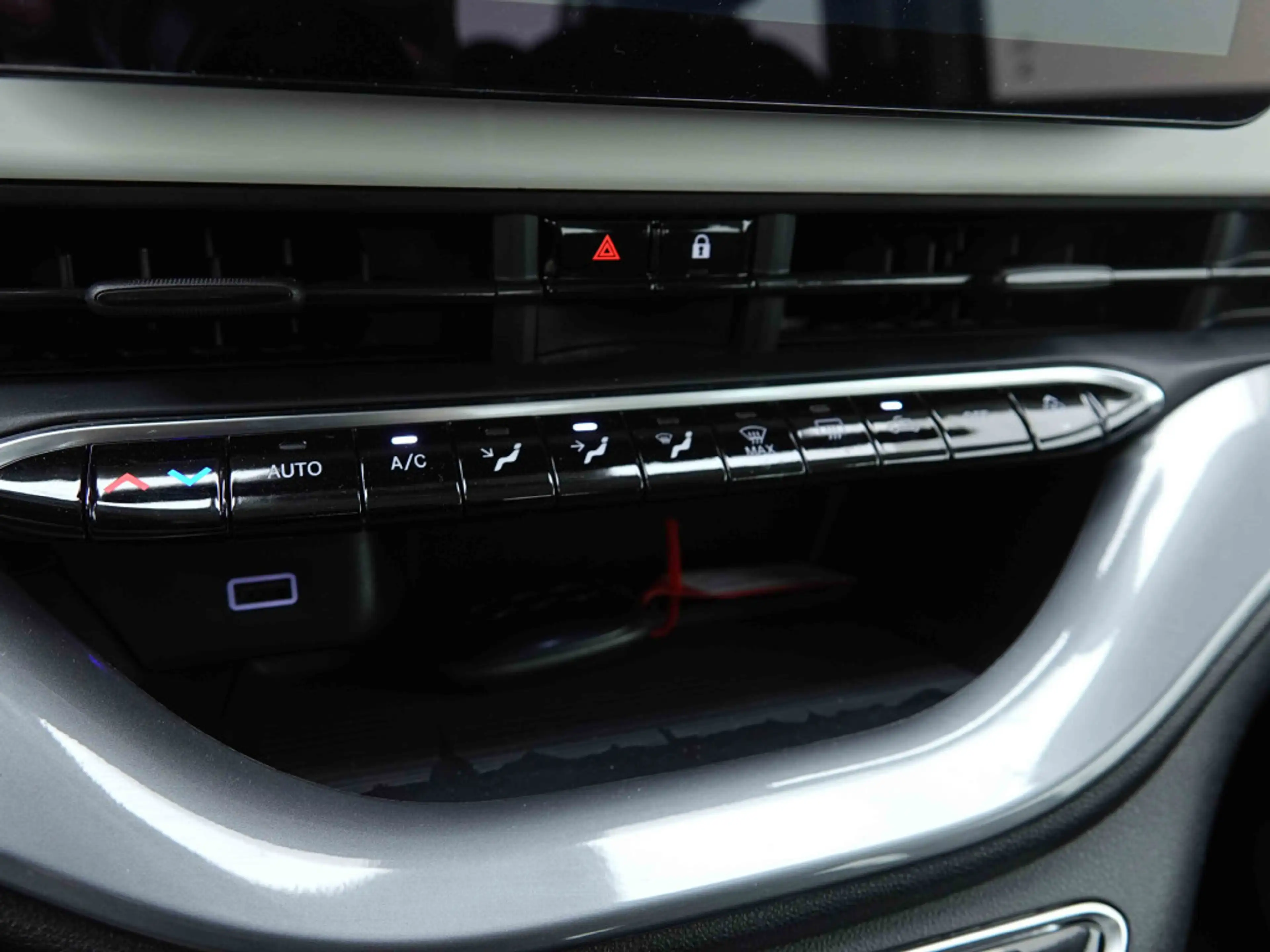 Fiat 500e 42 kWh 118 EV WLTP 320 | AUTO AIRCO | ALU16 — photo 13