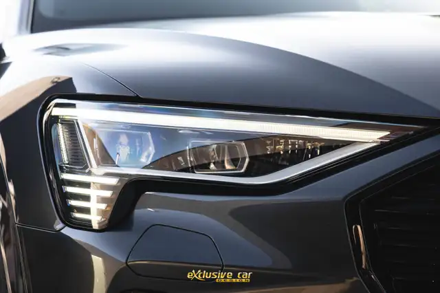 Audi E-Tron view 11