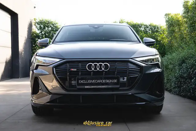 Audi E-Tron view 2