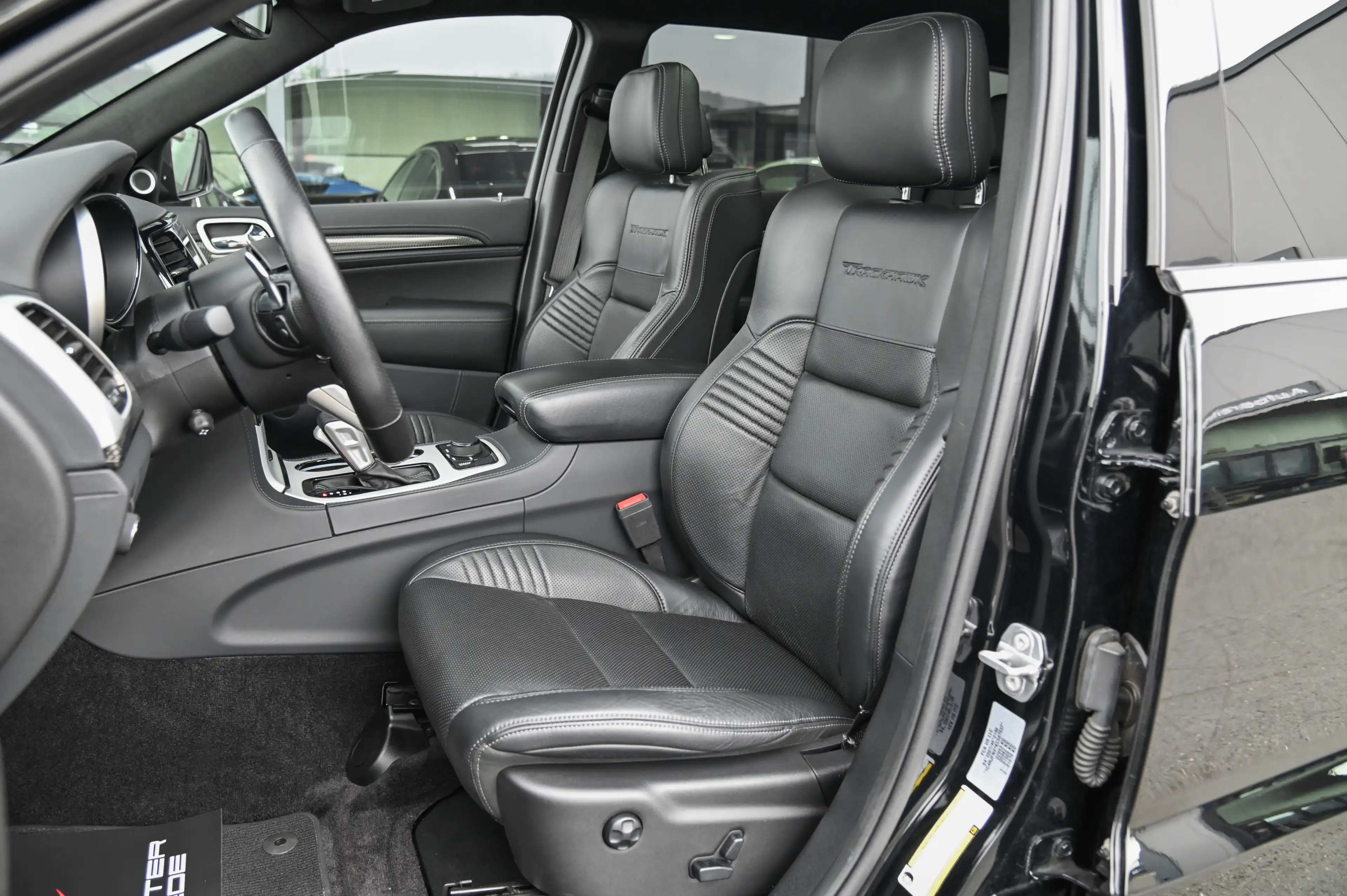 Jeep Grand Cherokee 6.2 V8 Trackhawk Navi* Pano* AHK* — photo 12