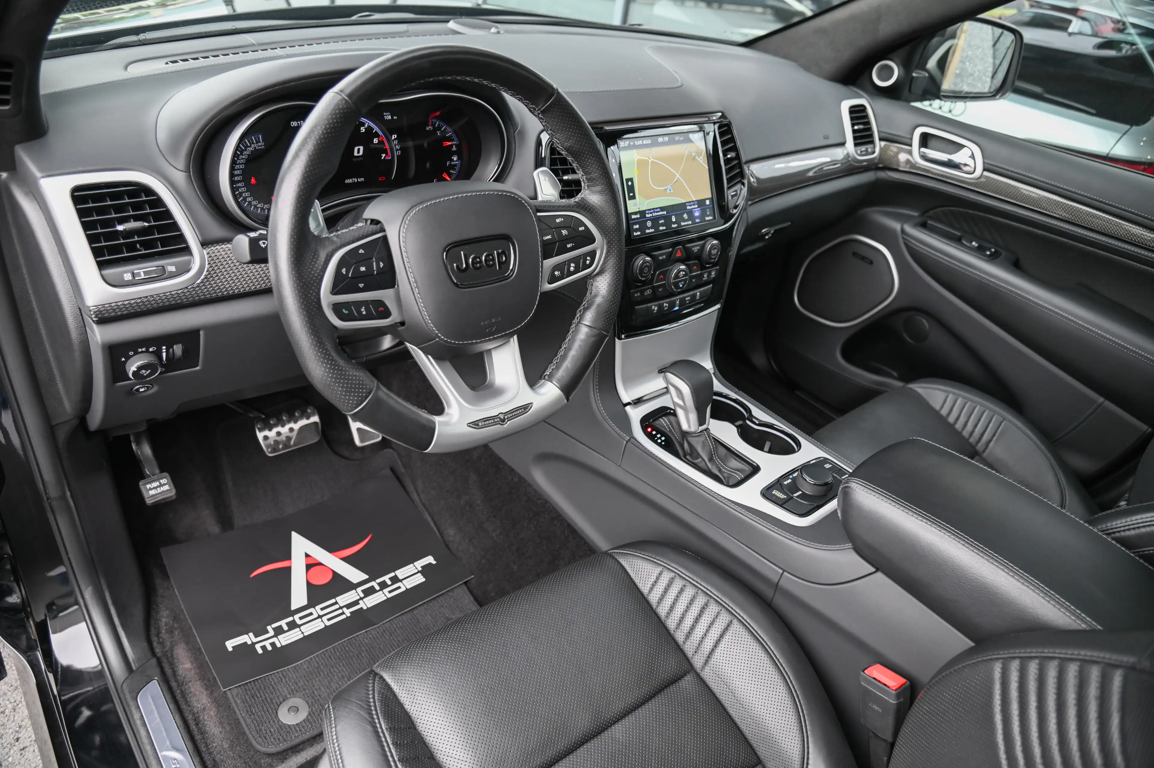 Jeep Grand Cherokee 6.2 V8 Trackhawk Navi* Pano* AHK* — photo 9
