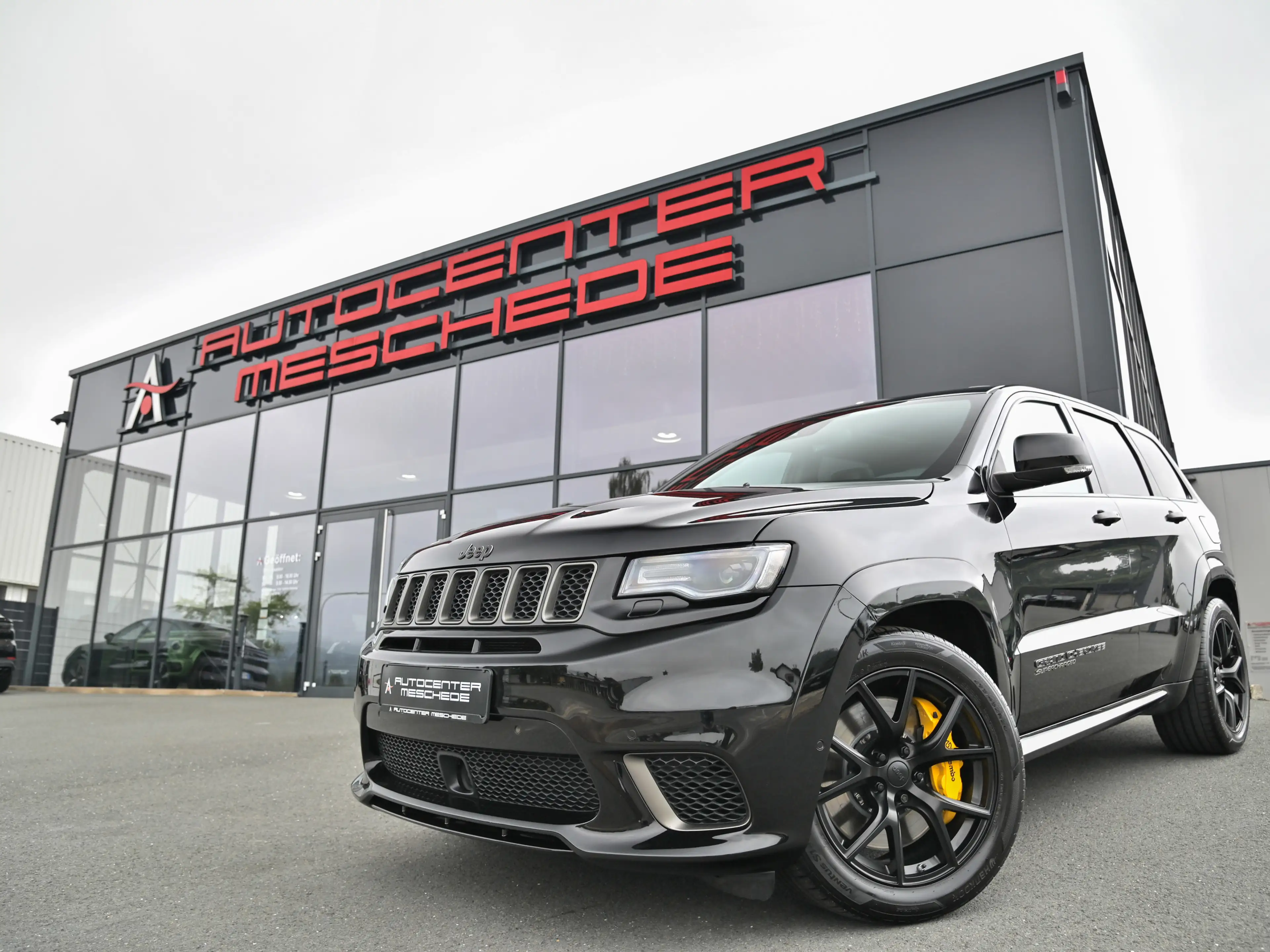 Jeep Grand Cherokee 6.2 V8 Trackhawk Navi* Pano* AHK*