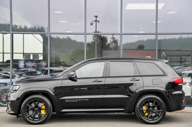 Jeep Grand Cherokee view 6