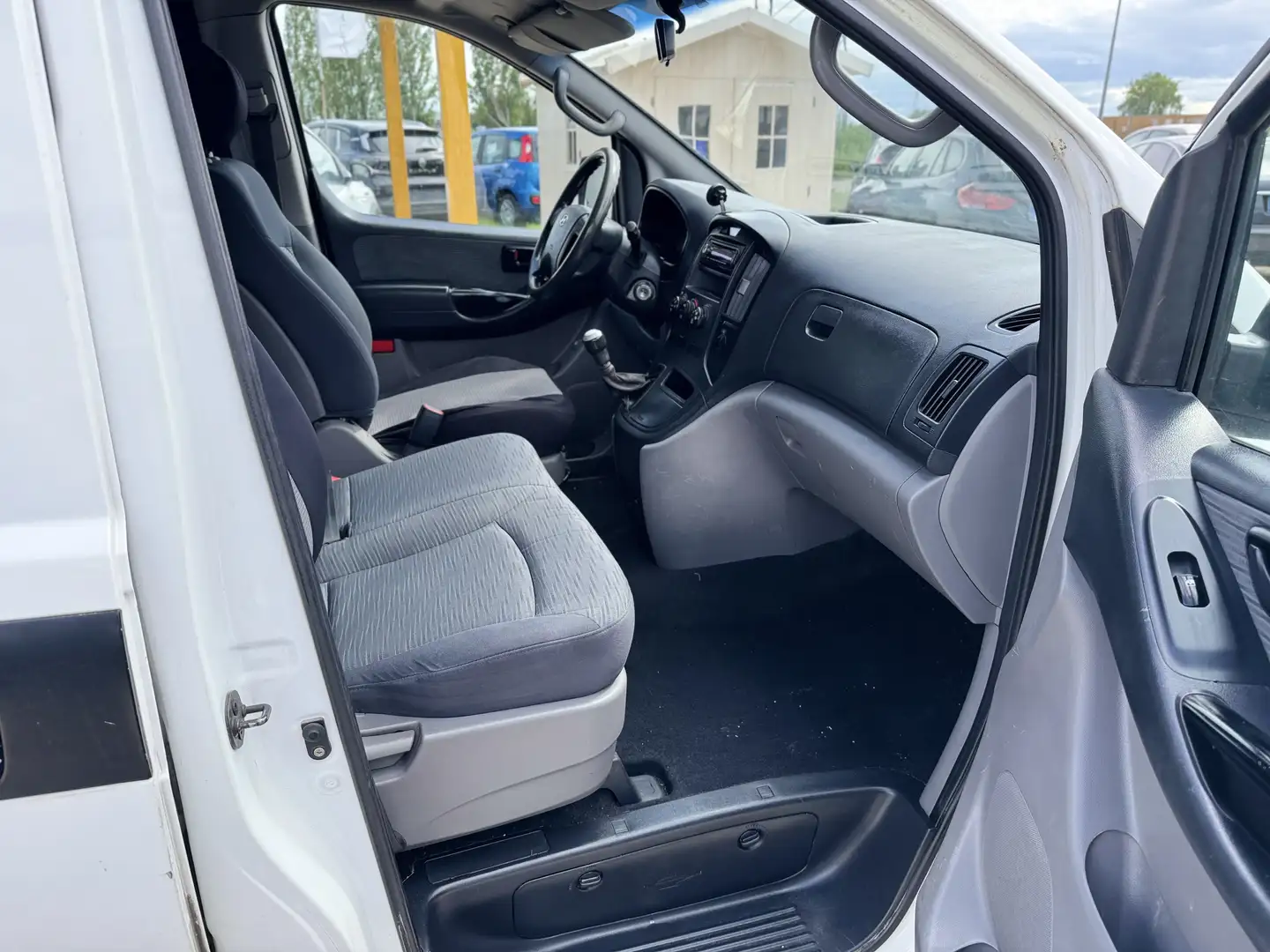 Hyundai H-1 2.5 diesel 2010 iva 22% - 1