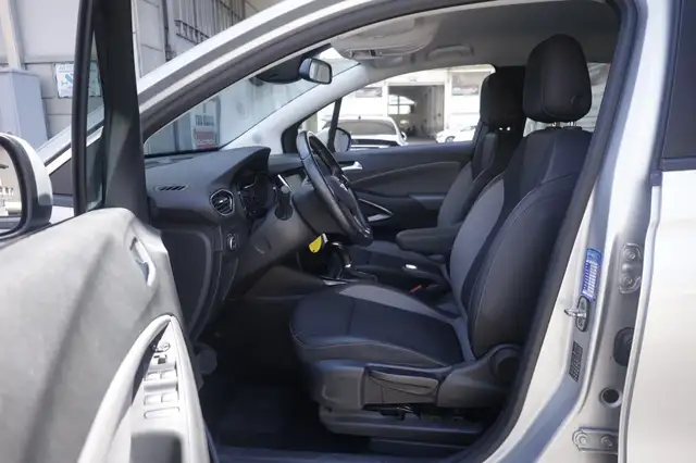 Opel Crossland X view 17